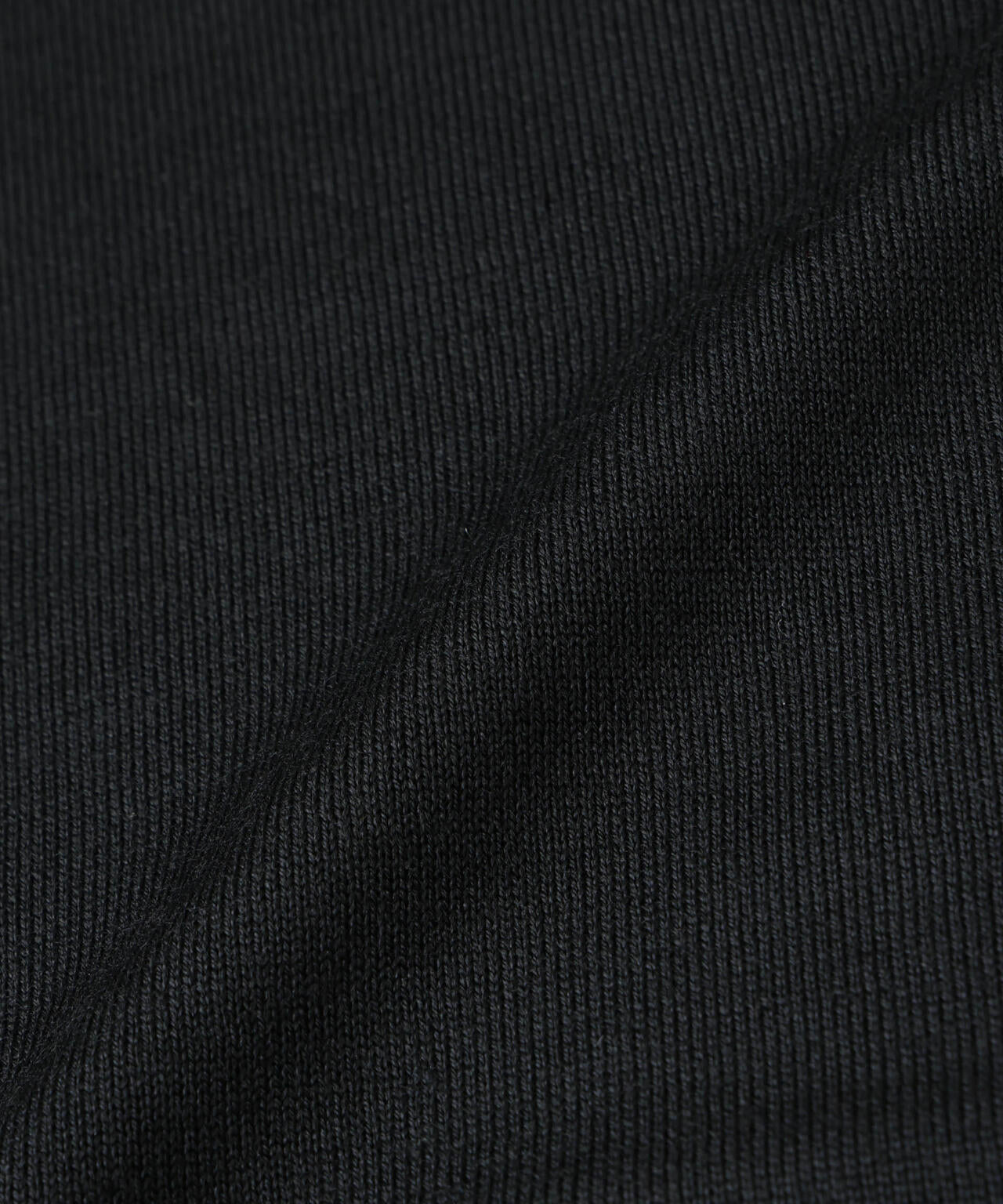 「毛玉レスニット」ファインゲージモックネック