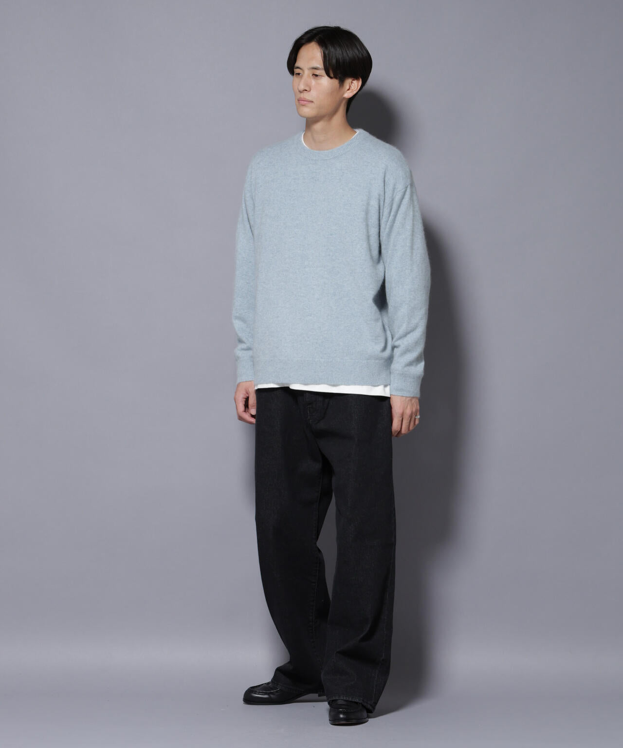 アンゴラ混ライトクルーネックニット