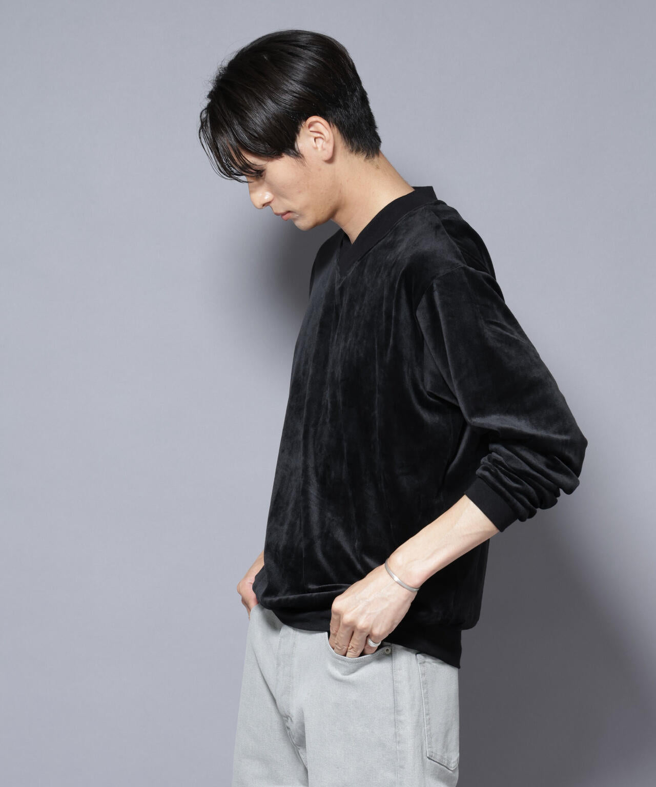 ベロアプルオーバー Vネックスウェット