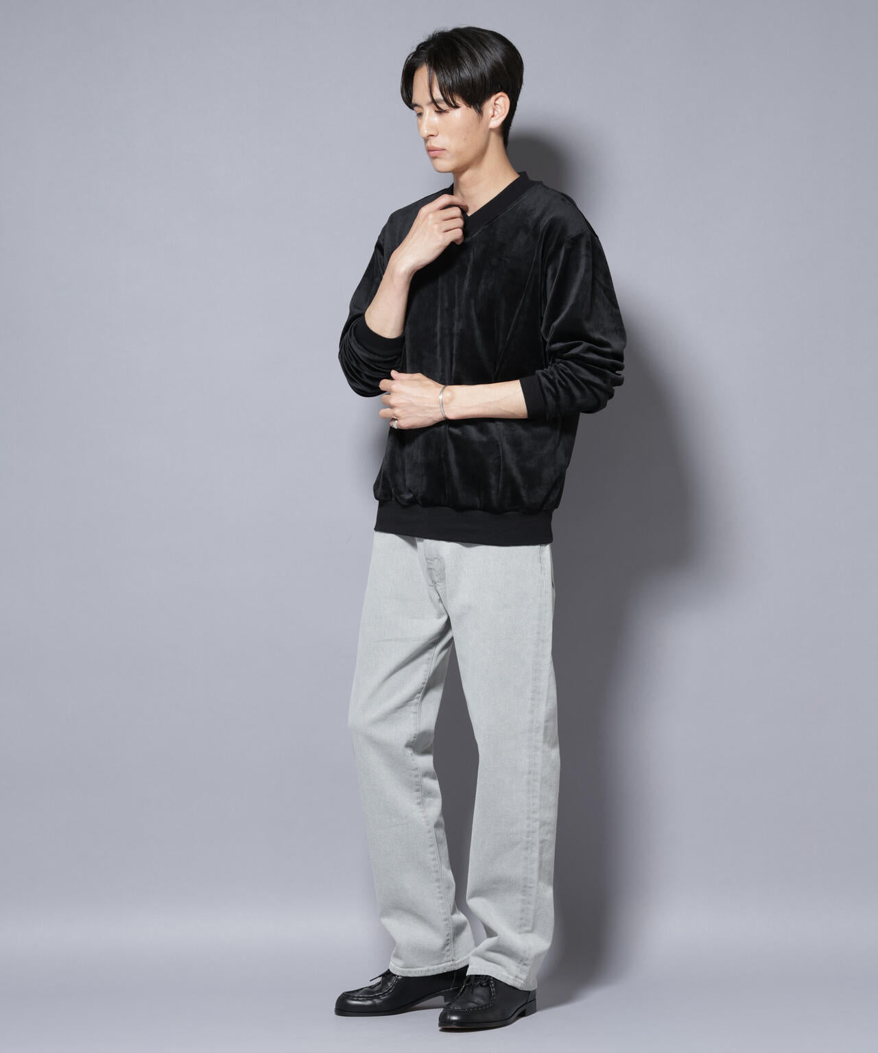 ベロアプルオーバー Vネックスウェット