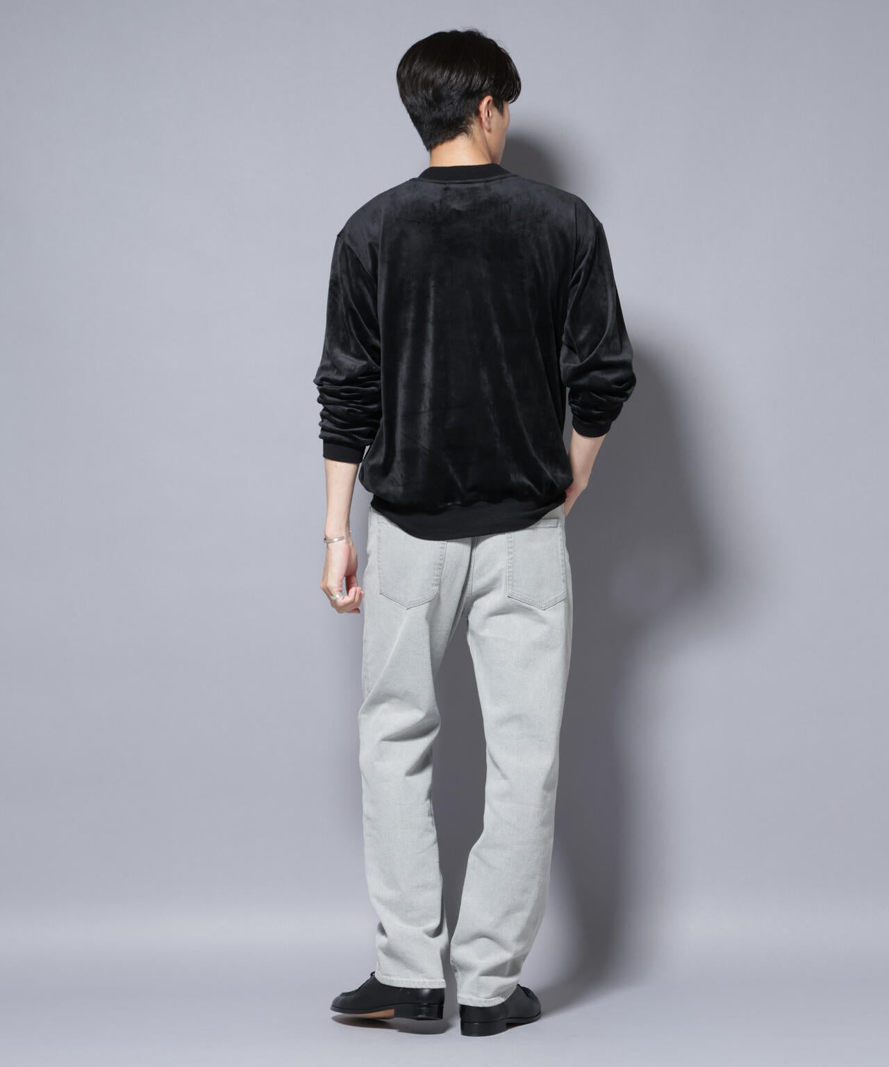 ベロアプルオーバー Vネックスウェット