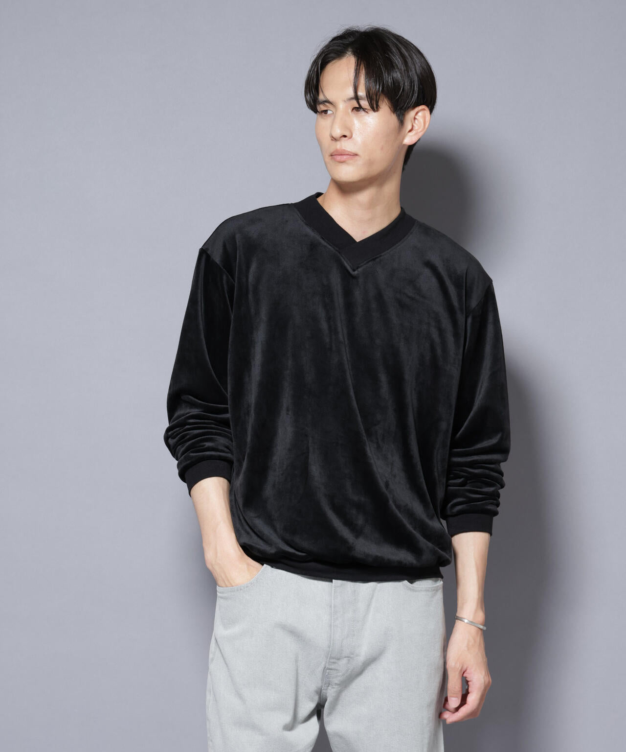 ベロアプルオーバー Vネックスウェット