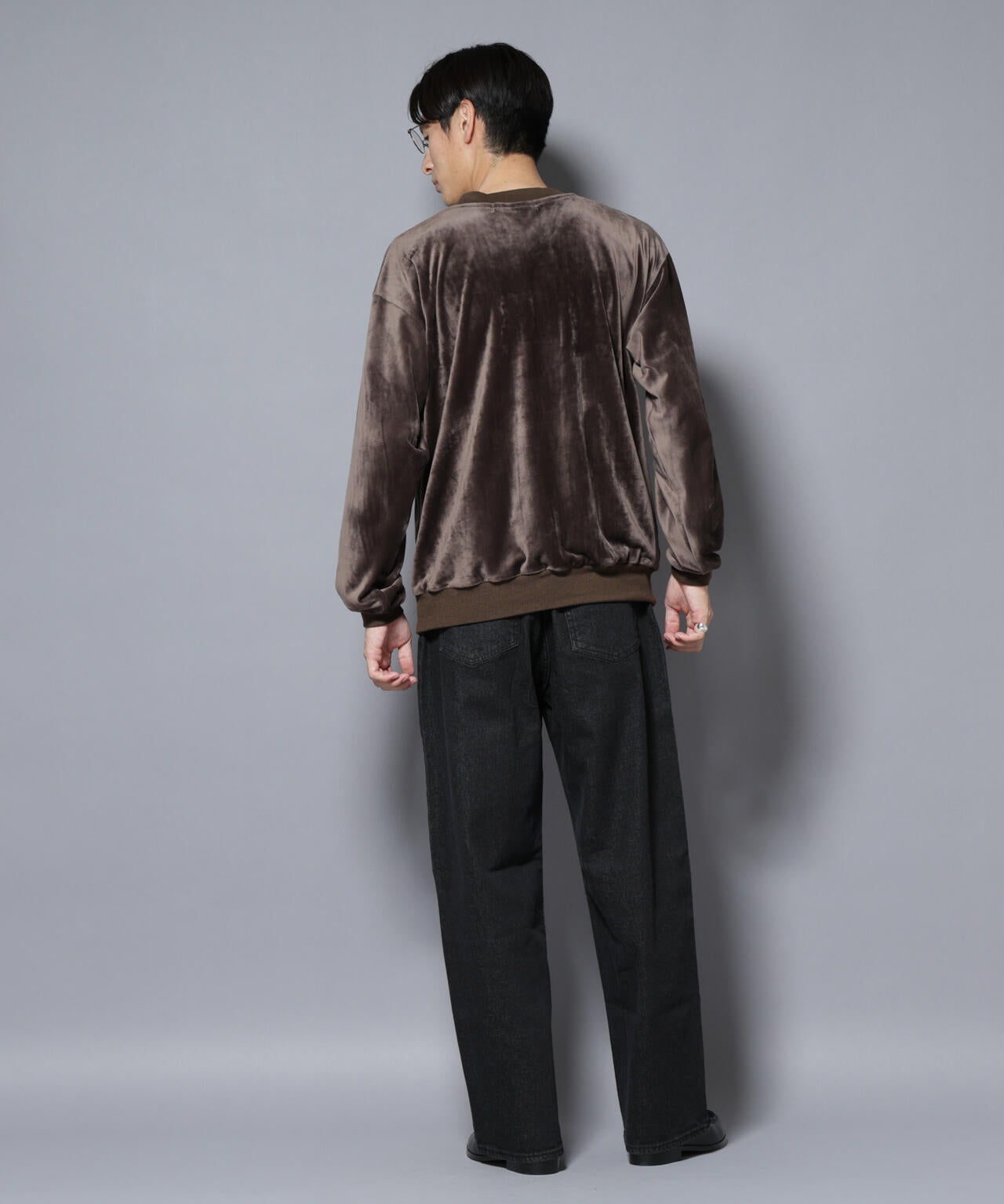 ベロアプルオーバー Vネックスウェット