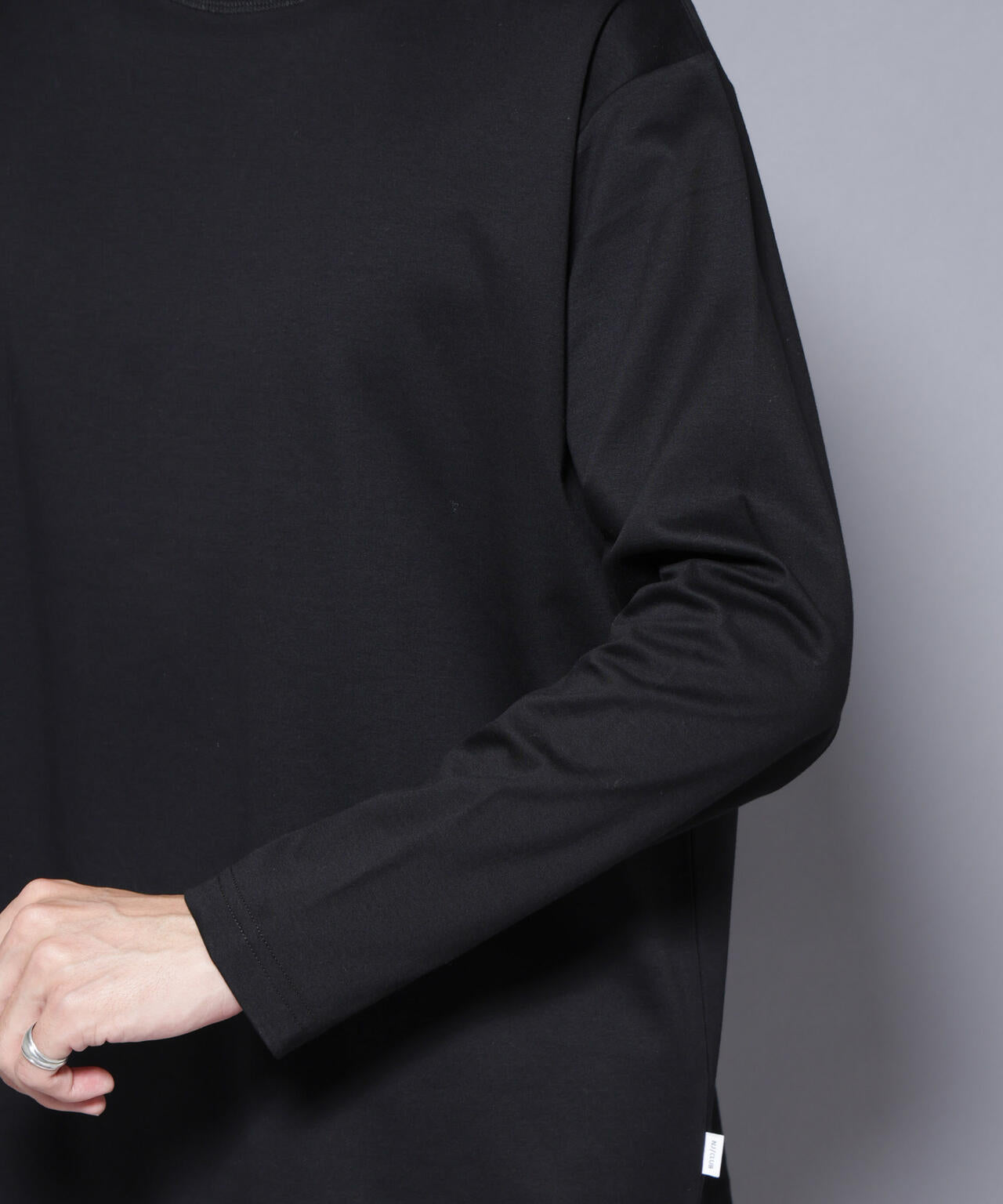 カレン様　45rpm⭐️美品⭐️ジャージフラノのモックネックTシャツ NJ/CLUB｣モクロディ ボートネック サイドスリットTシャツ