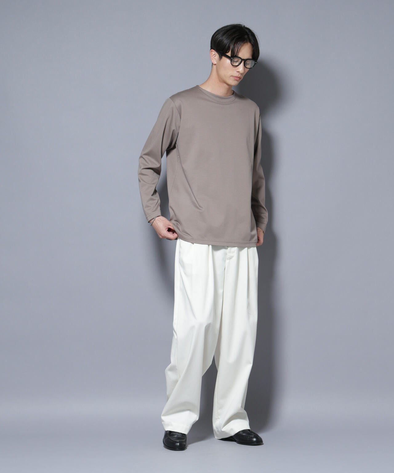 ｢NJ/CLUB｣モクロディ ボートネック サイドスリットTシャツ