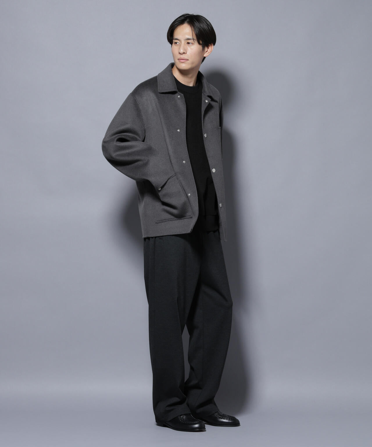 DELEGANTE TECH+ トラックパンツ