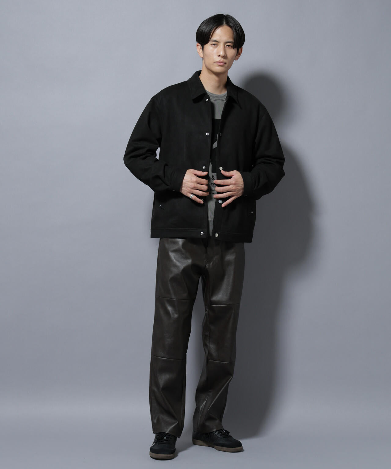 ヴィンテージライクフェイクレザー ダブルニーテーパードパンツ