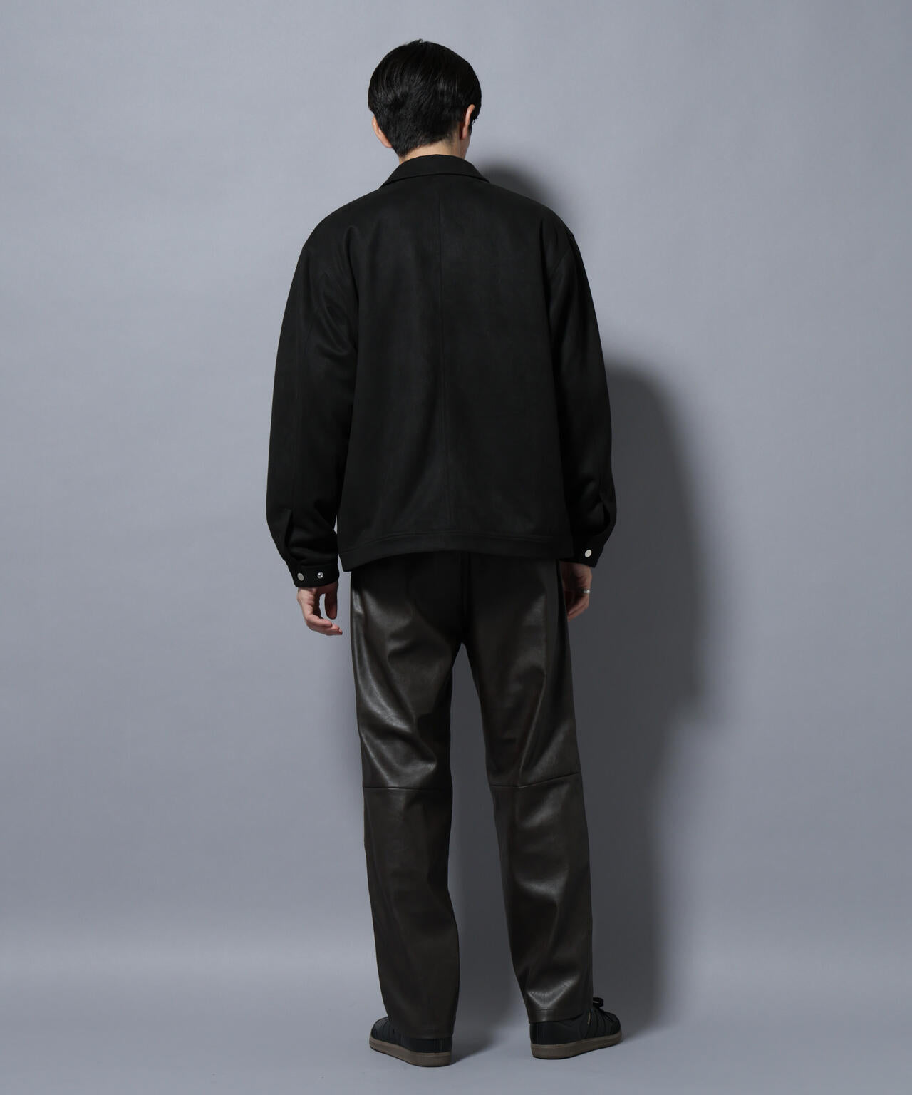 ヴィンテージライクフェイクレザー ダブルニーテーパードパンツ