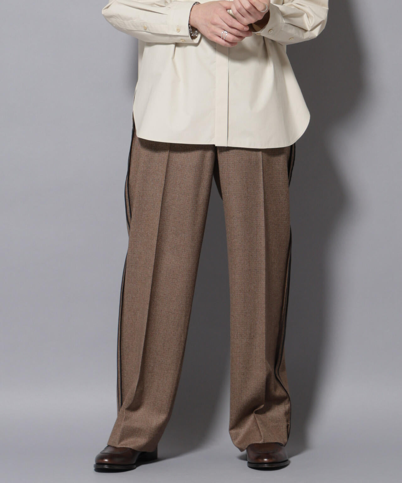 「ASSEMBLANC」インサイドアウトセレモニーパンツ