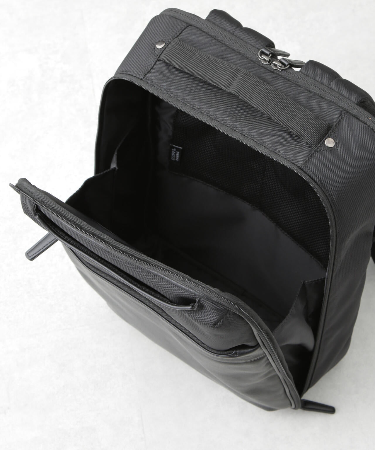 ECOPET(R) マルチポケットバックパック