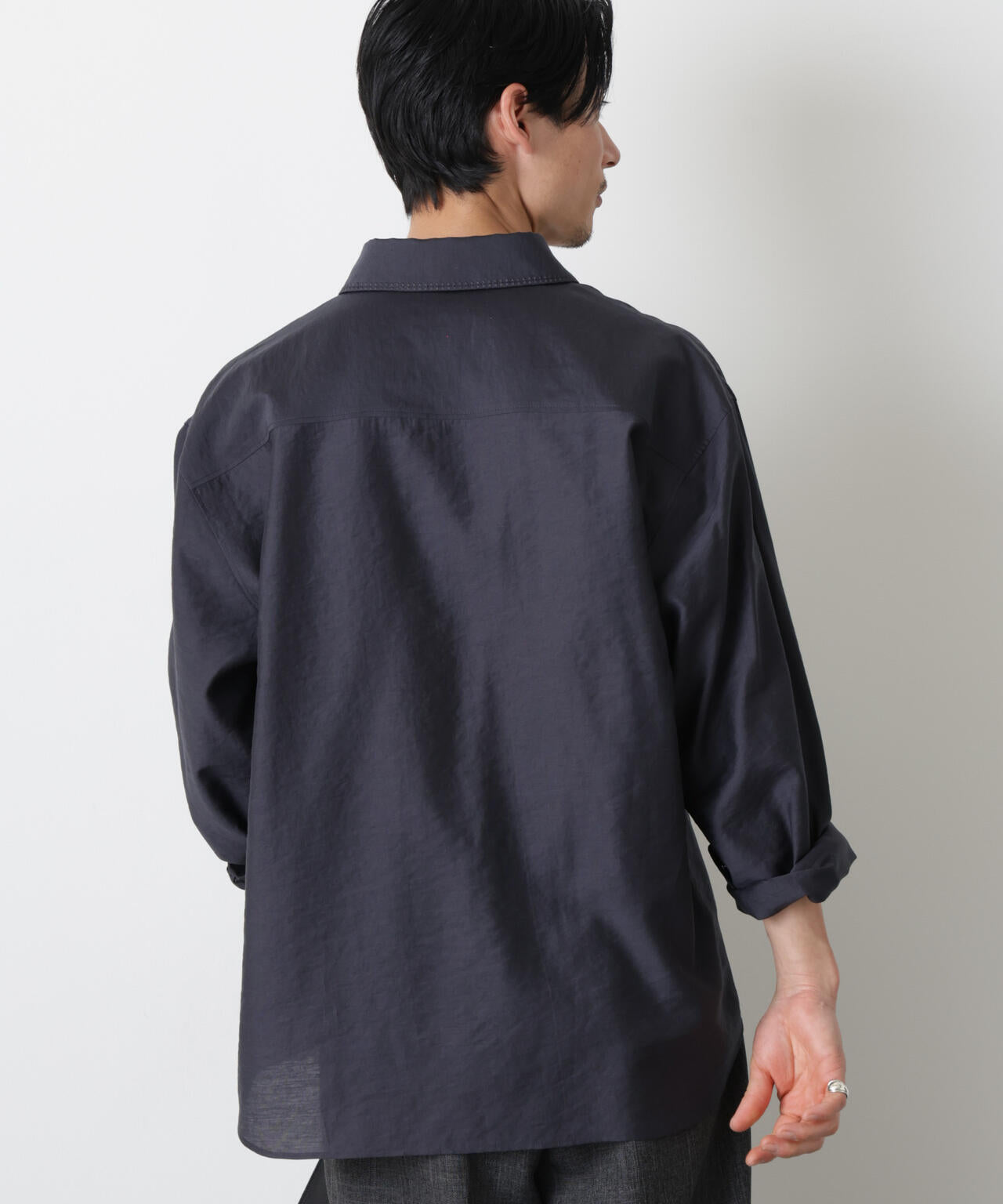 エンブロイダリーシルキーシャツ