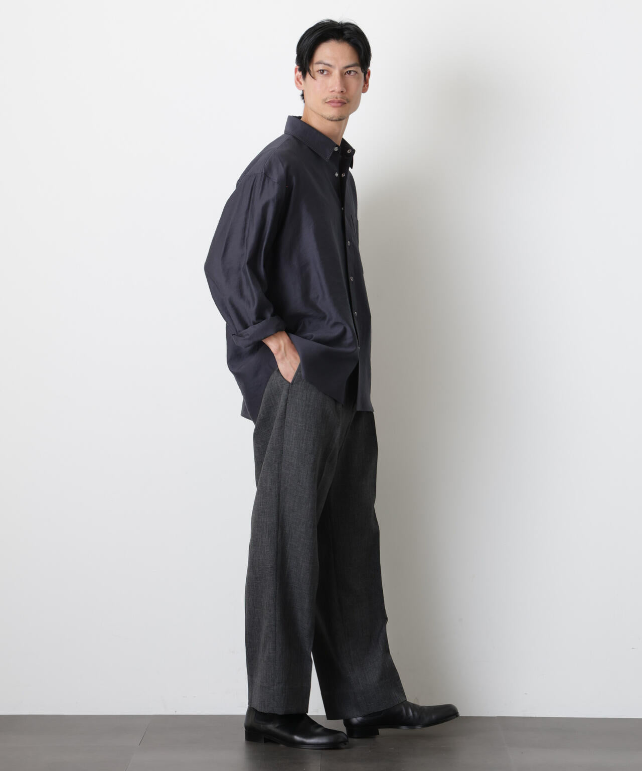 エンブロイダリーシルキーシャツ