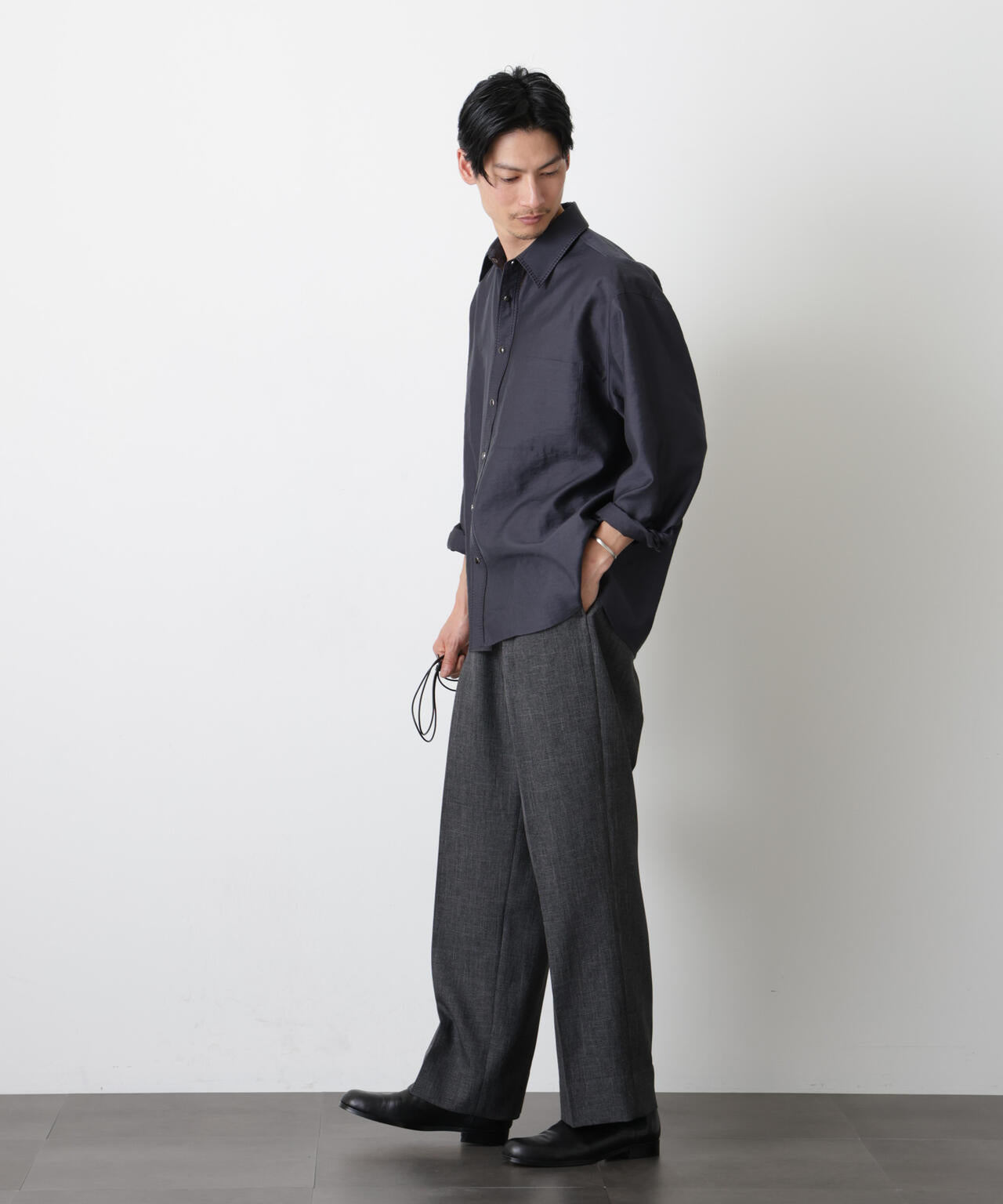 エンブロイダリーシルキーシャツ