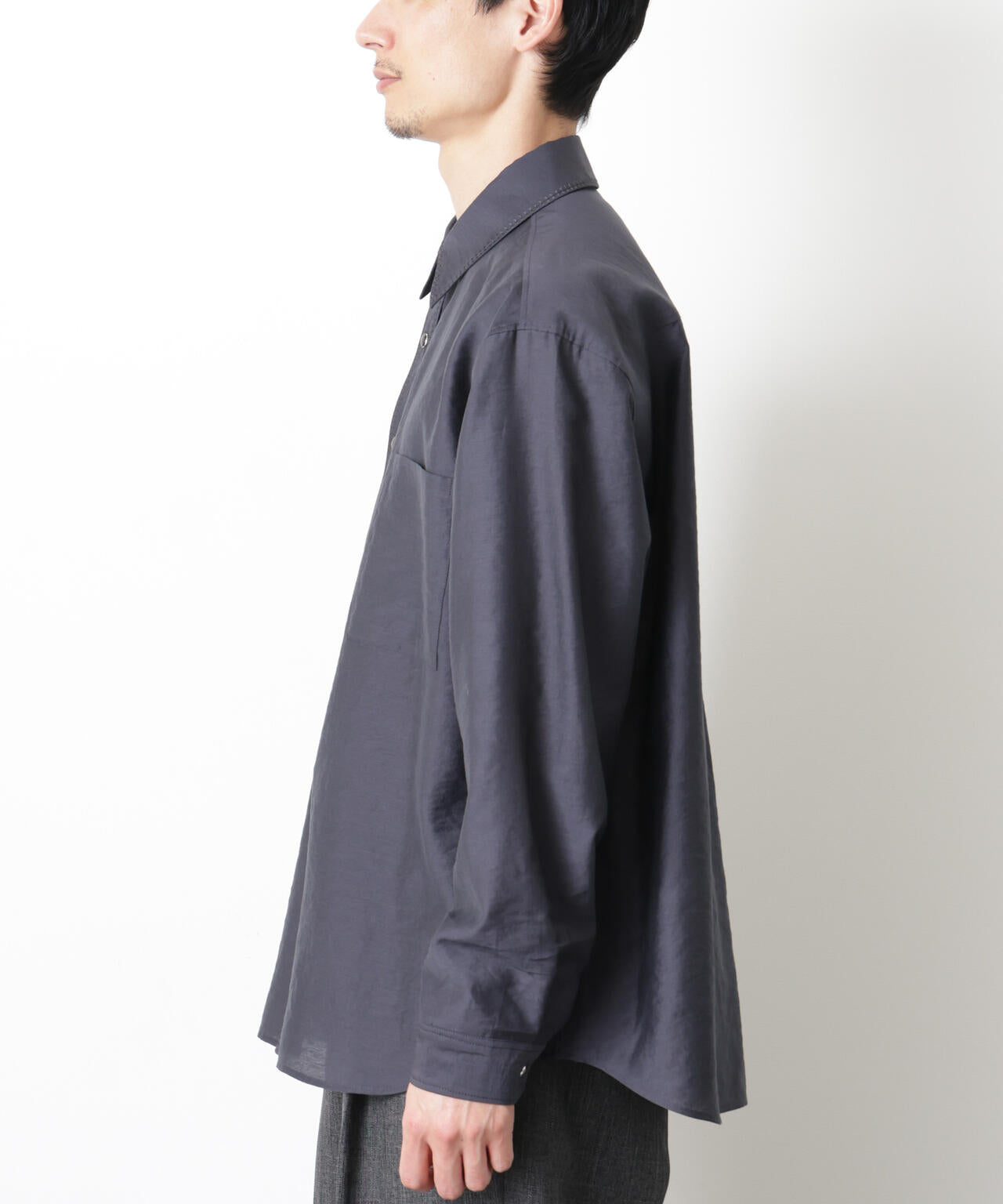 エンブロイダリーシルキーシャツ