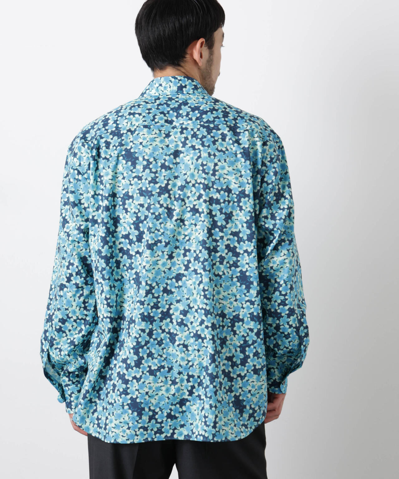 「EDITRIAL PRINT」アートフラワーシャツ