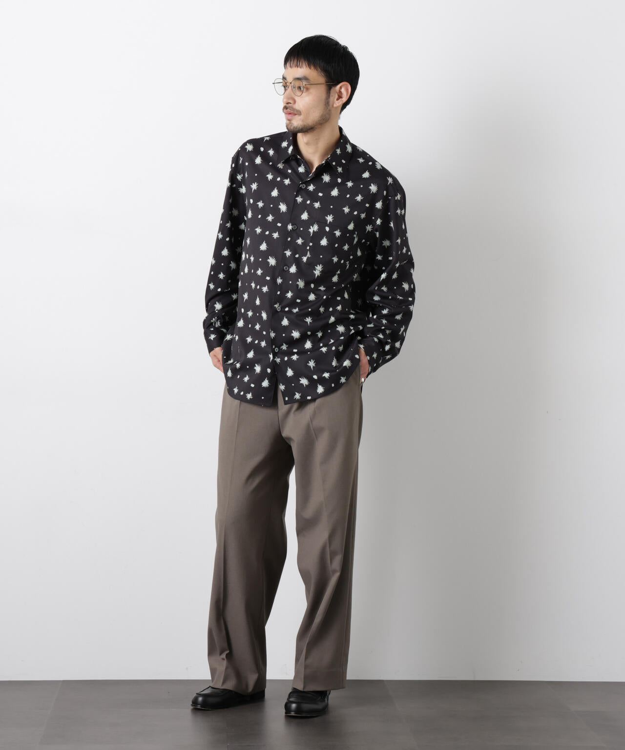 「EDITRIAL PRINT」アートフラワーシャツ