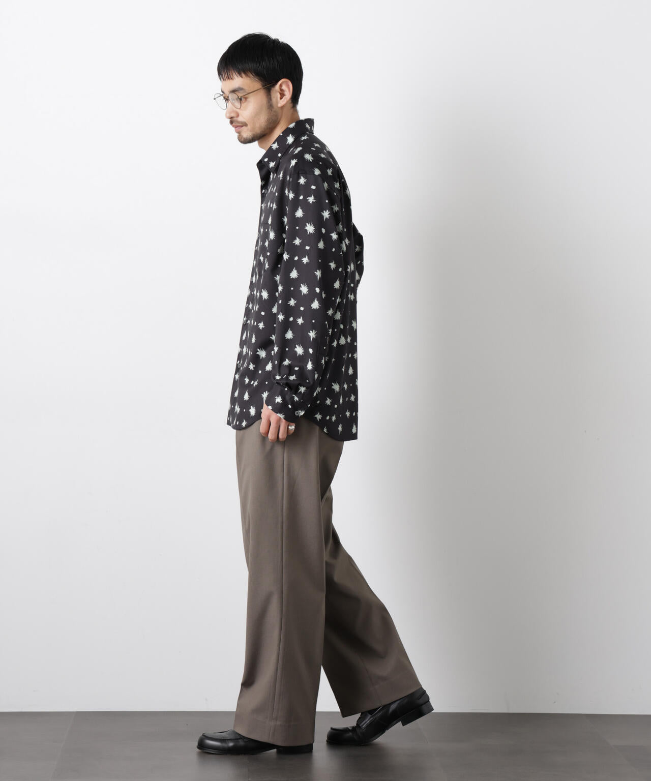 「EDITRIAL PRINT」アートフラワーシャツ