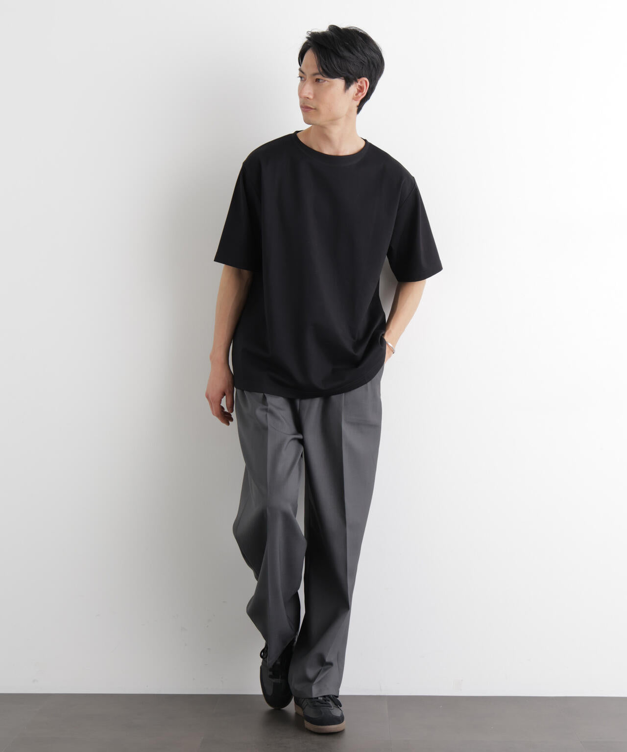 モクロディ ボートネック Tシャツ