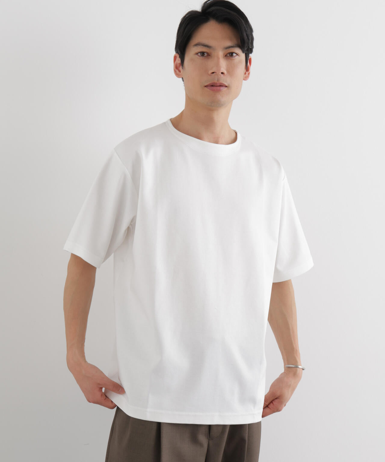 モクロディ ボートネック Tシャツ