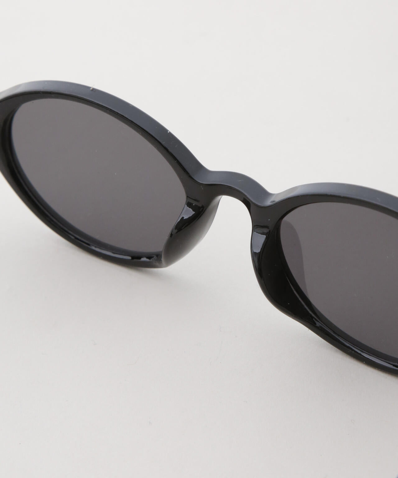 アイウエア サングラス/オーバル型 セルフレーム