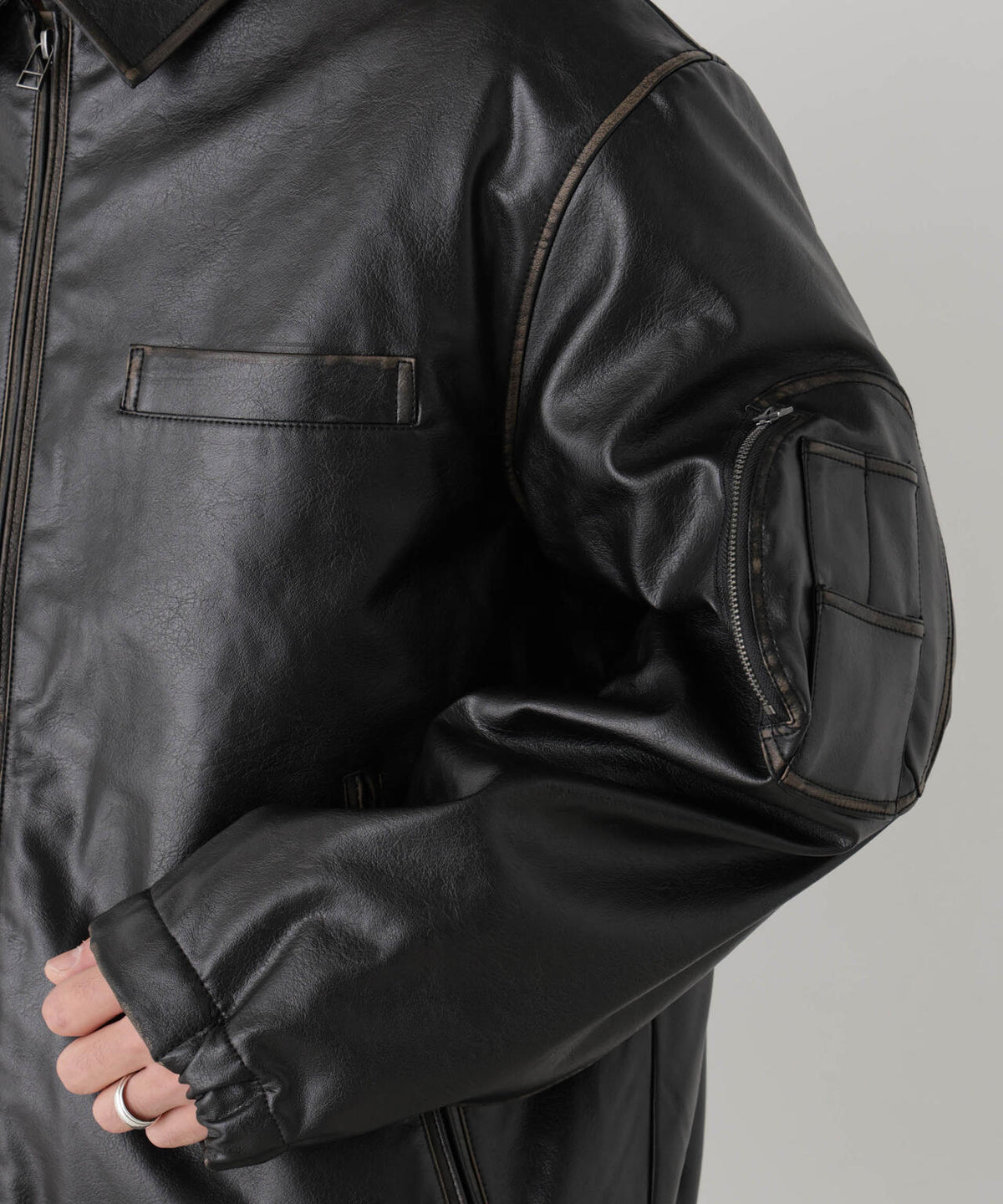 「SURPLUS」フェイクレザーフライトジャケット