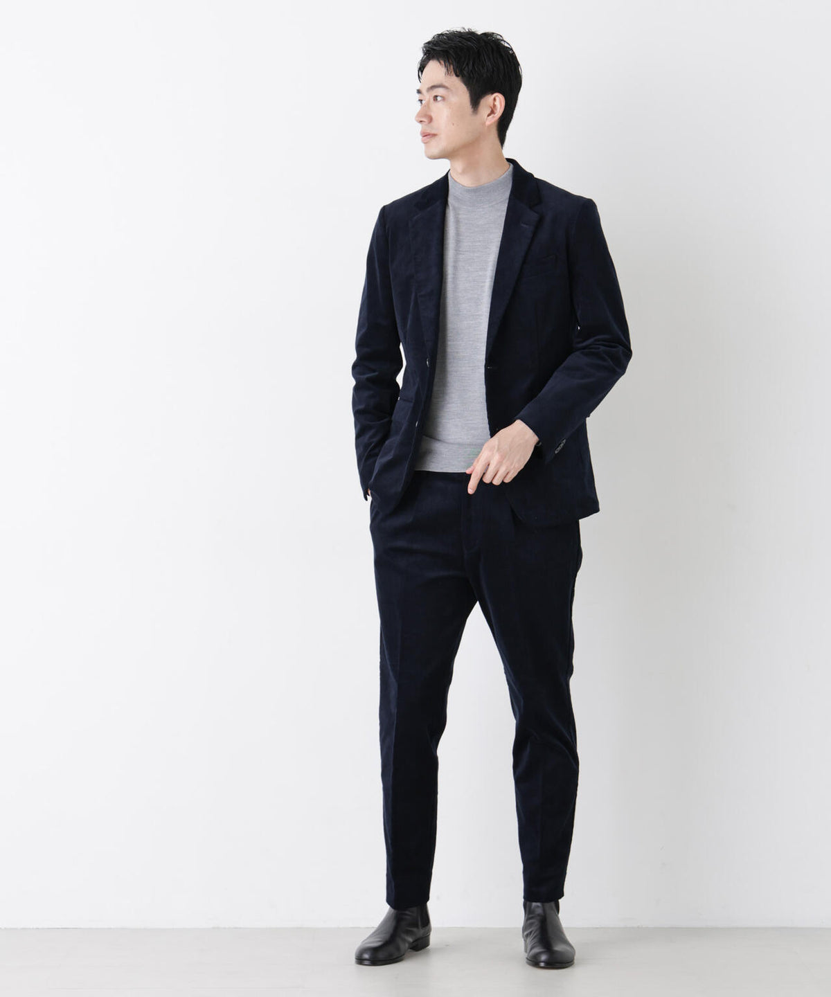 185cm　B:85 W:72 H:94 着用サイズ：L