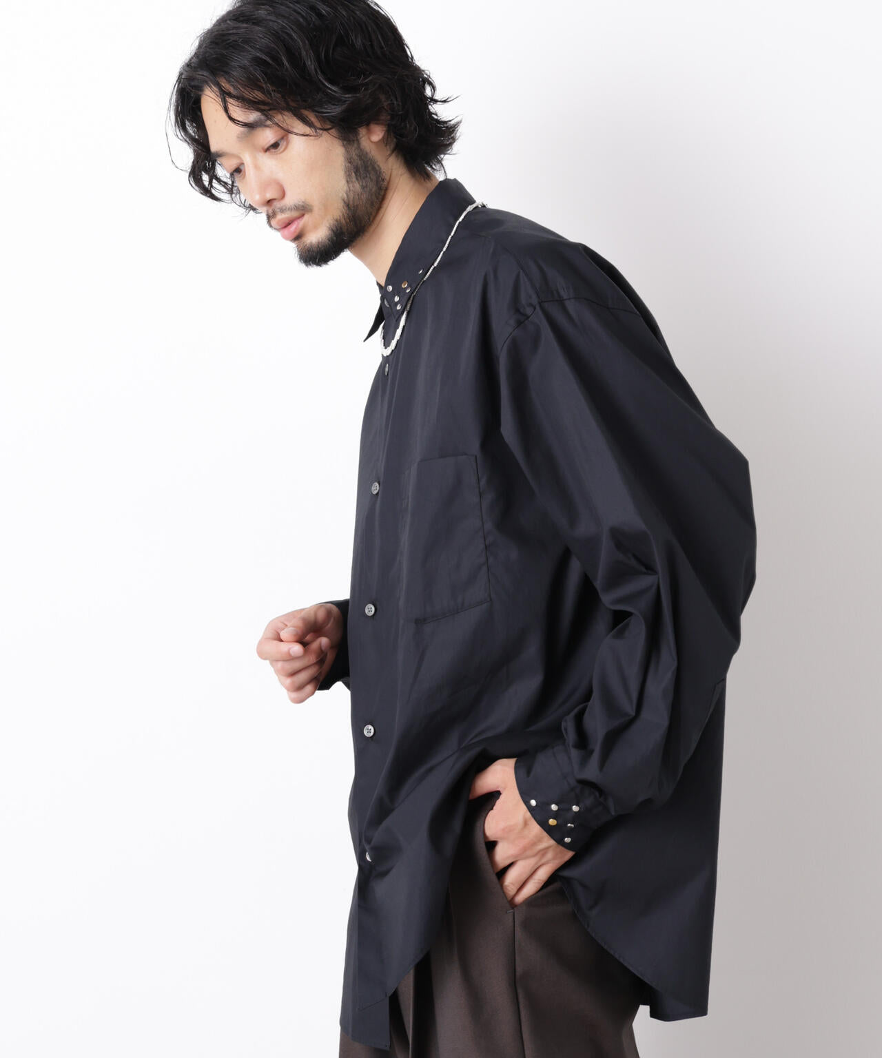 ｢ASSEMBLANC｣ スタッズシャツ