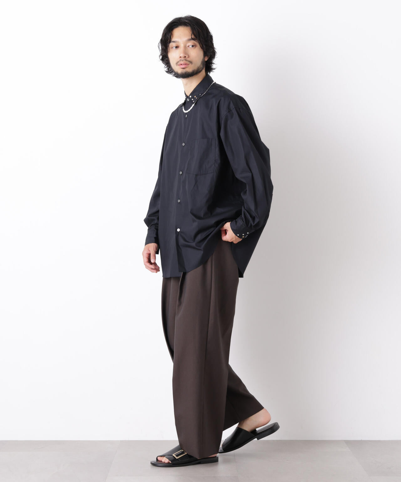 ｢ASSEMBLANC｣ スタッズシャツ