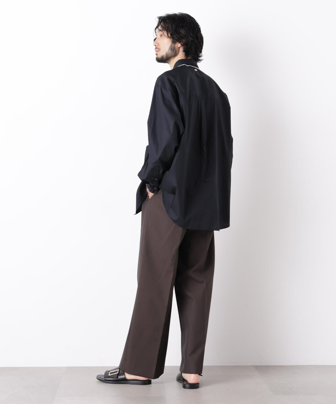 ｢ASSEMBLANC｣ スタッズシャツ