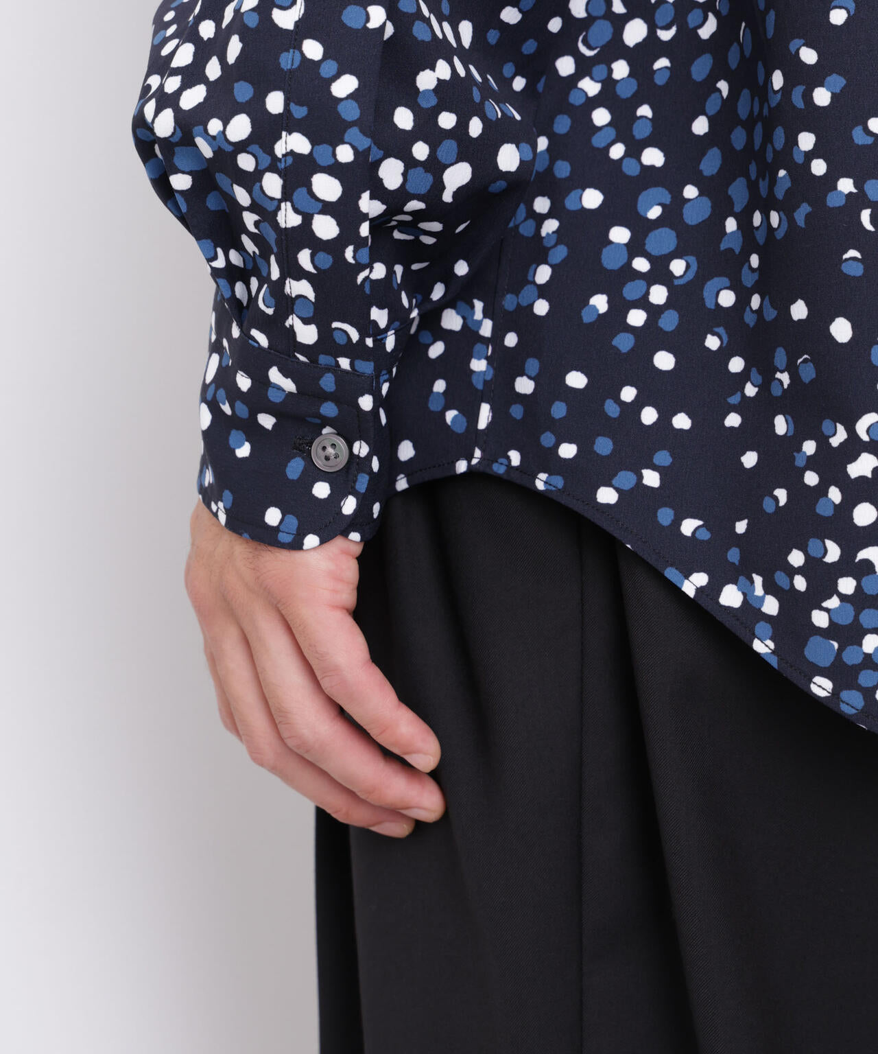 EDITORIAL PRINT レギュラーカラーシャツ