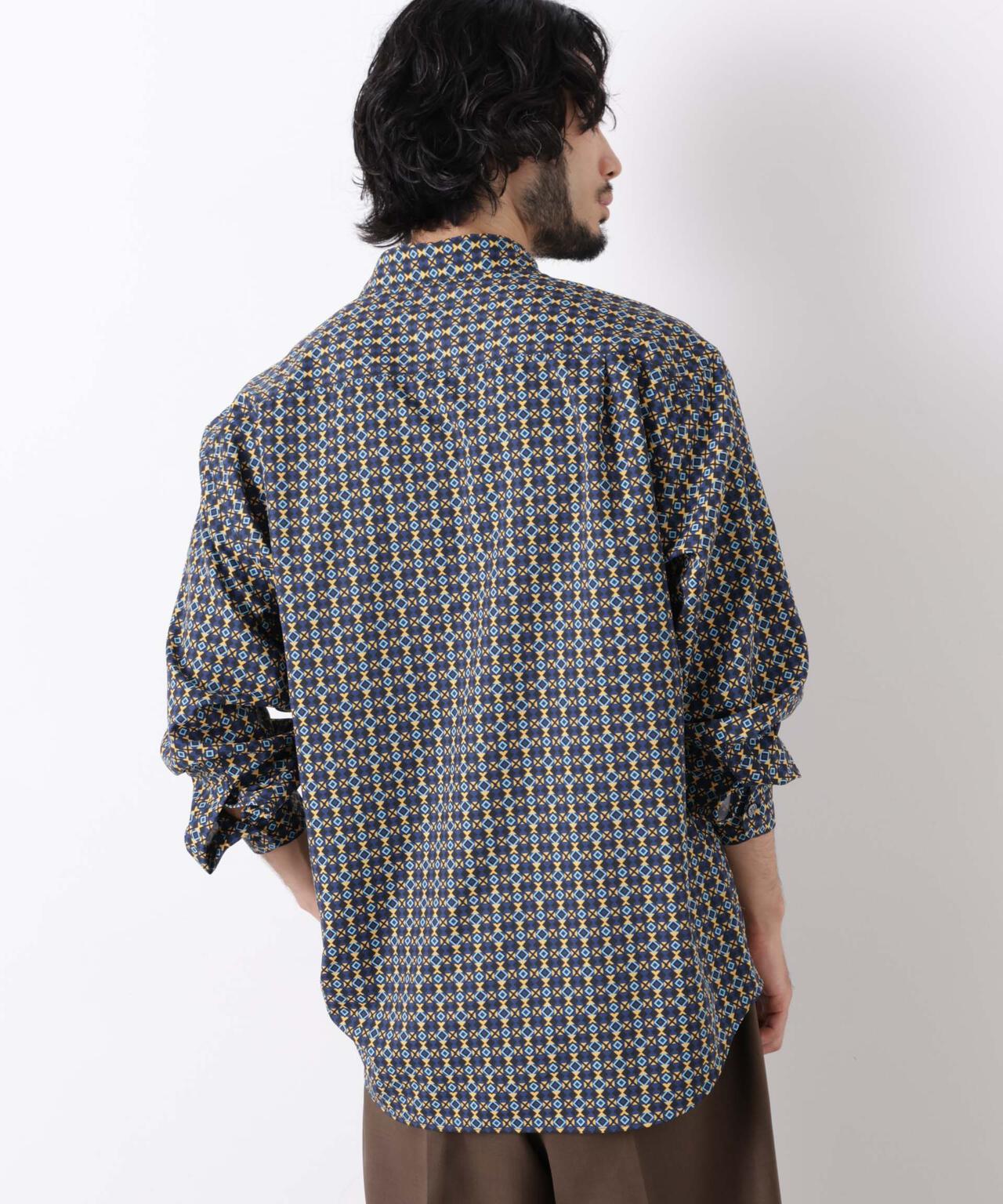EDITORIAL PRINT レギュラーカラーシャツ