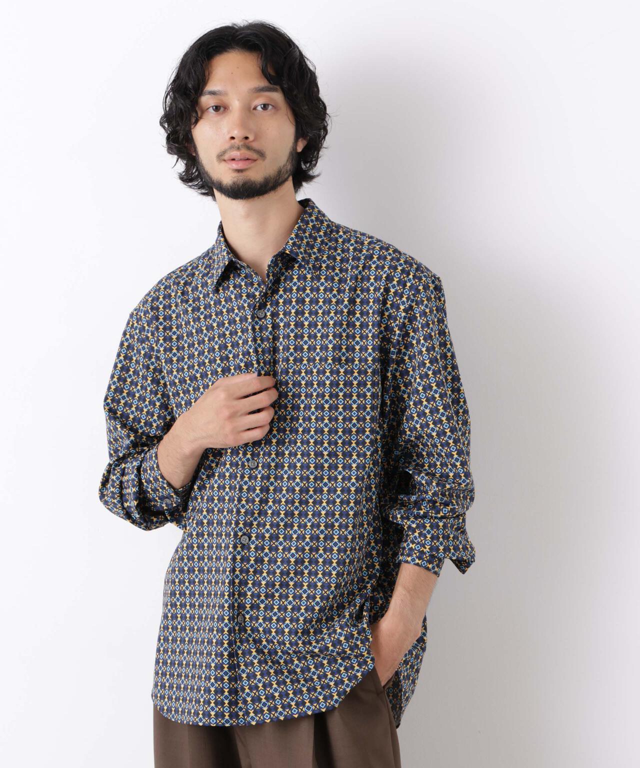 EDITORIAL PRINT レギュラーカラーシャツ