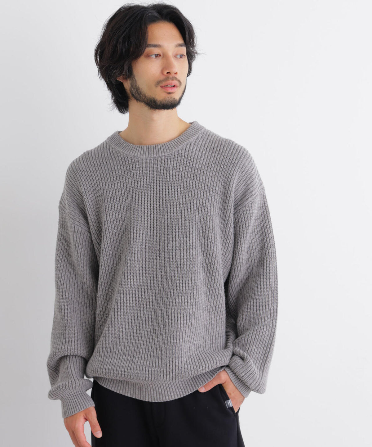コットンMIXバルキークルーネックニット