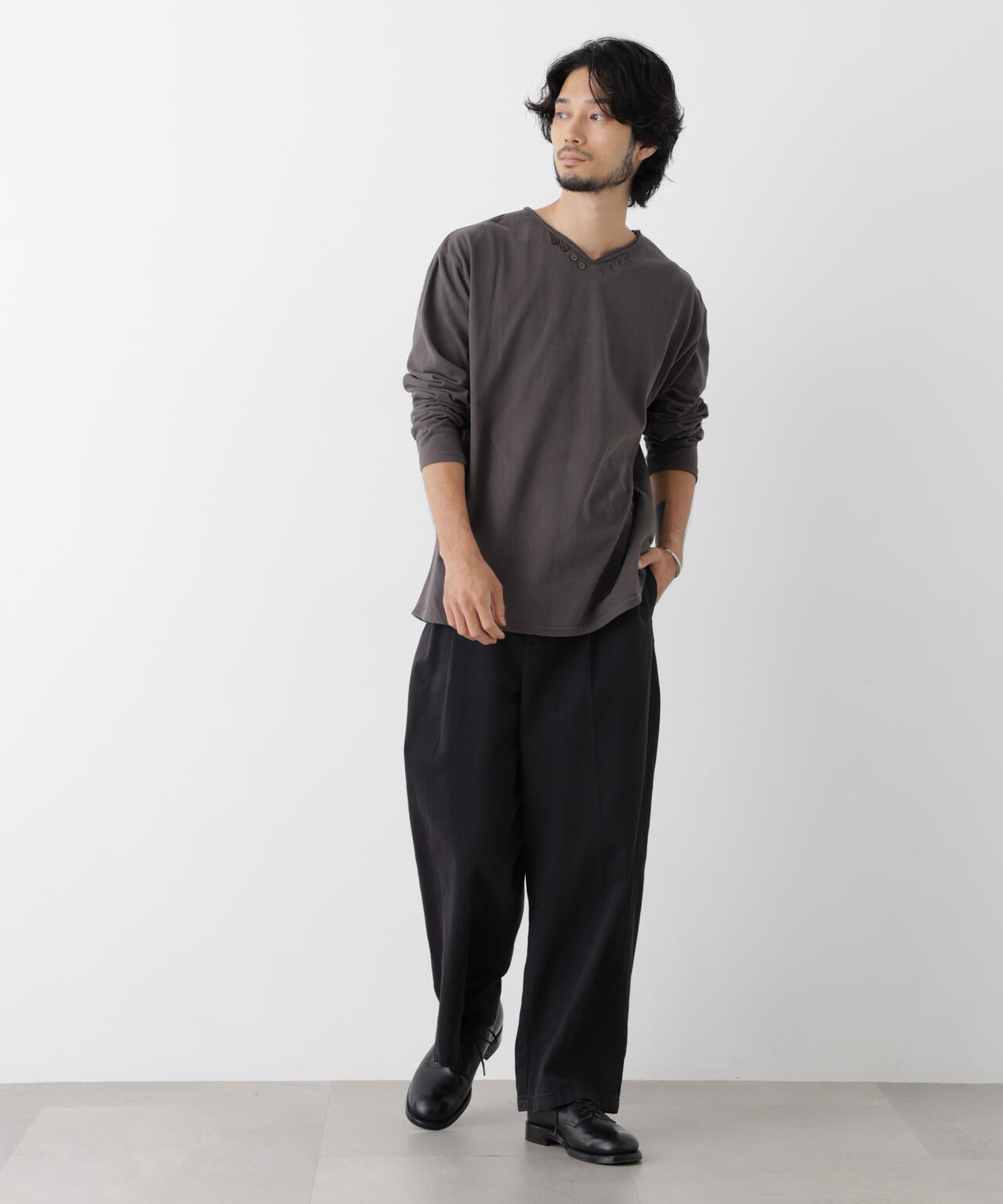 「surplus」デザインヘンリーネックTシャツ 長袖