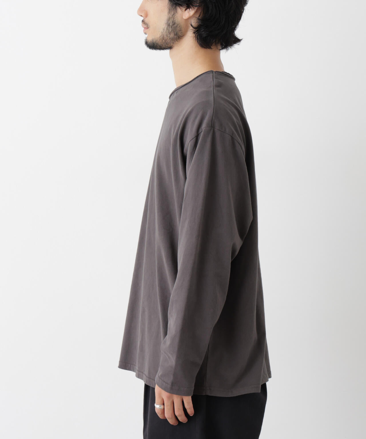 「surplus」デザインヘンリーネックTシャツ 長袖