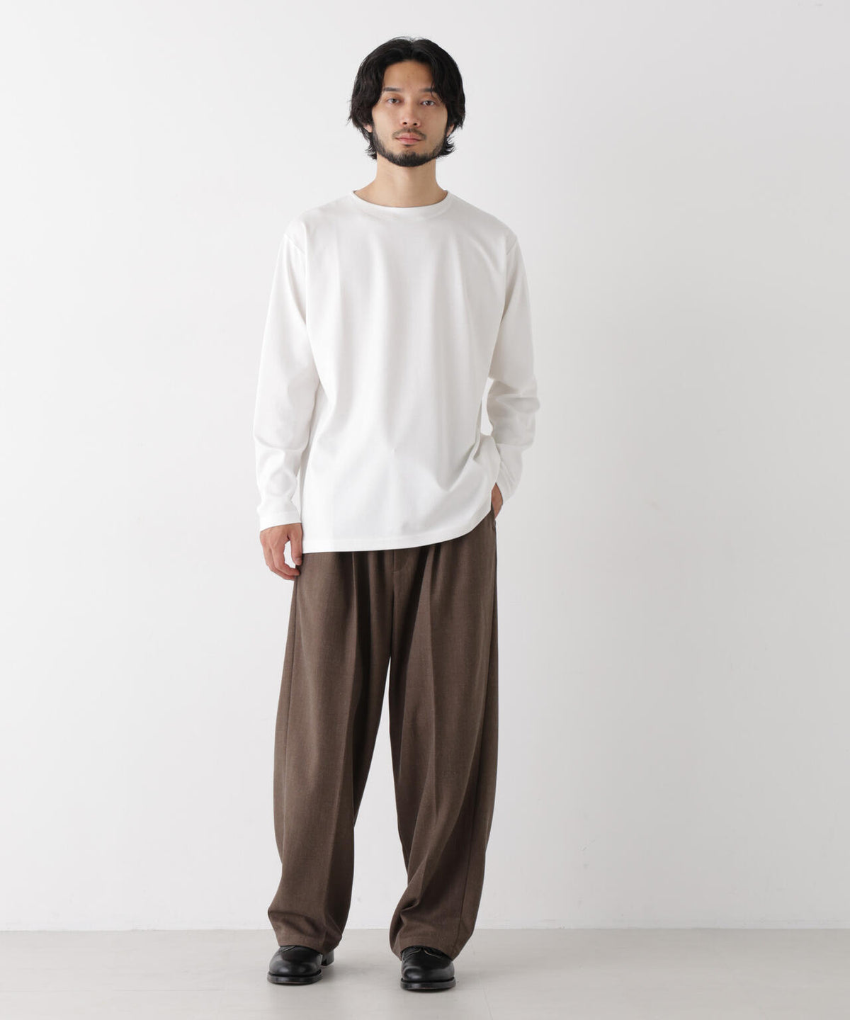 「モダンコンフォートシリーズ」モクロディ ボートネック サイドスリット Tシャツ