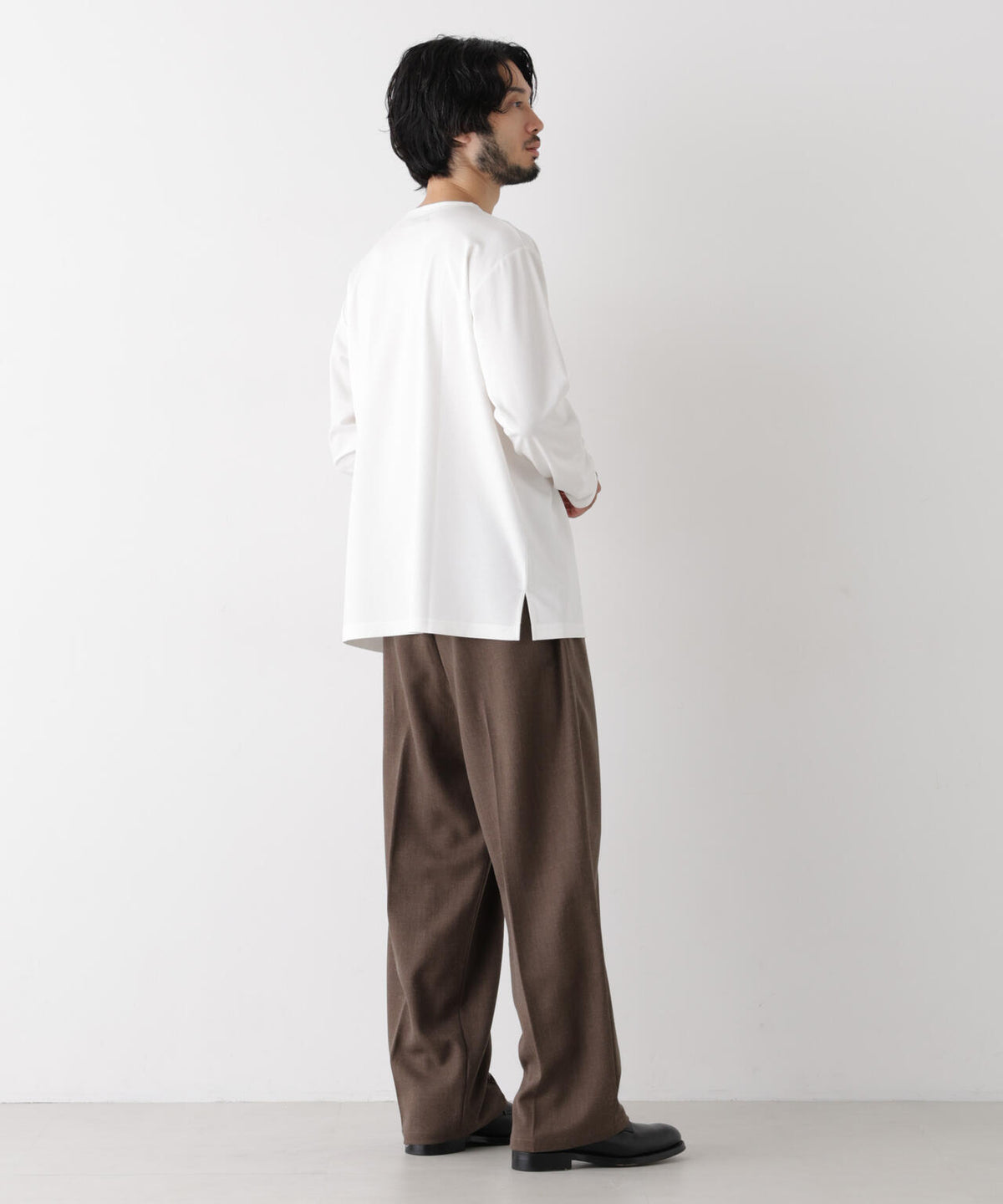 「モダンコンフォートシリーズ」モクロディ ボートネック サイドスリット Tシャツ