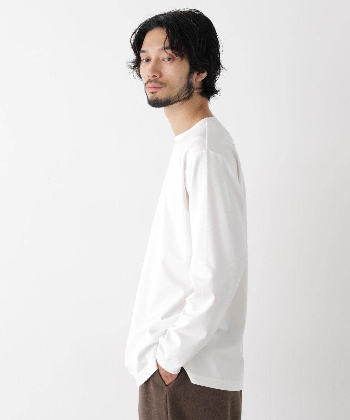 「モダンコンフォートシリーズ」モクロディ ボートネック サイドスリット Tシャツ