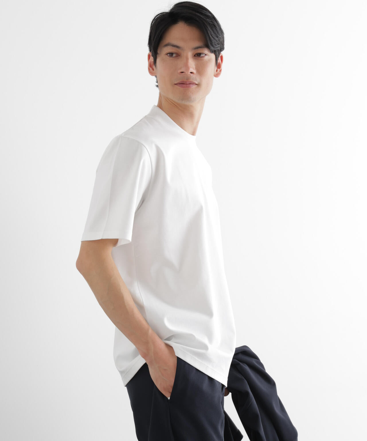 180cm　B:88 W:75 H:92 着用サイズ：L