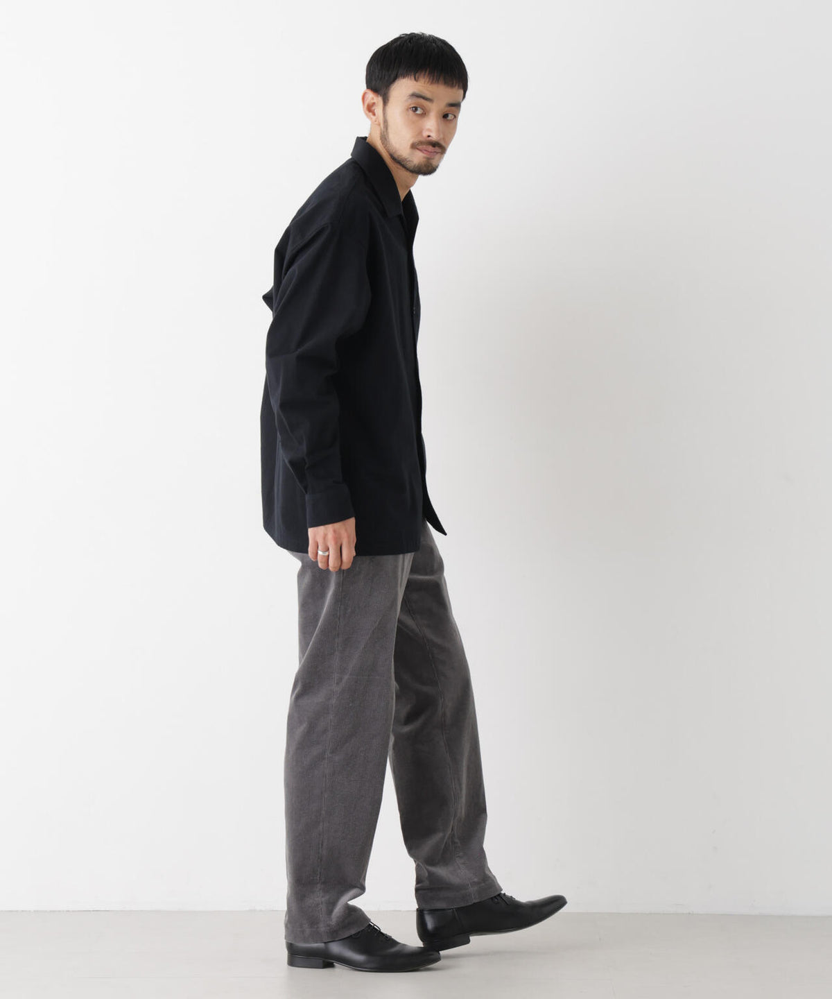 NEW ON TROUTHER コーデュロイ(セットアップ可)