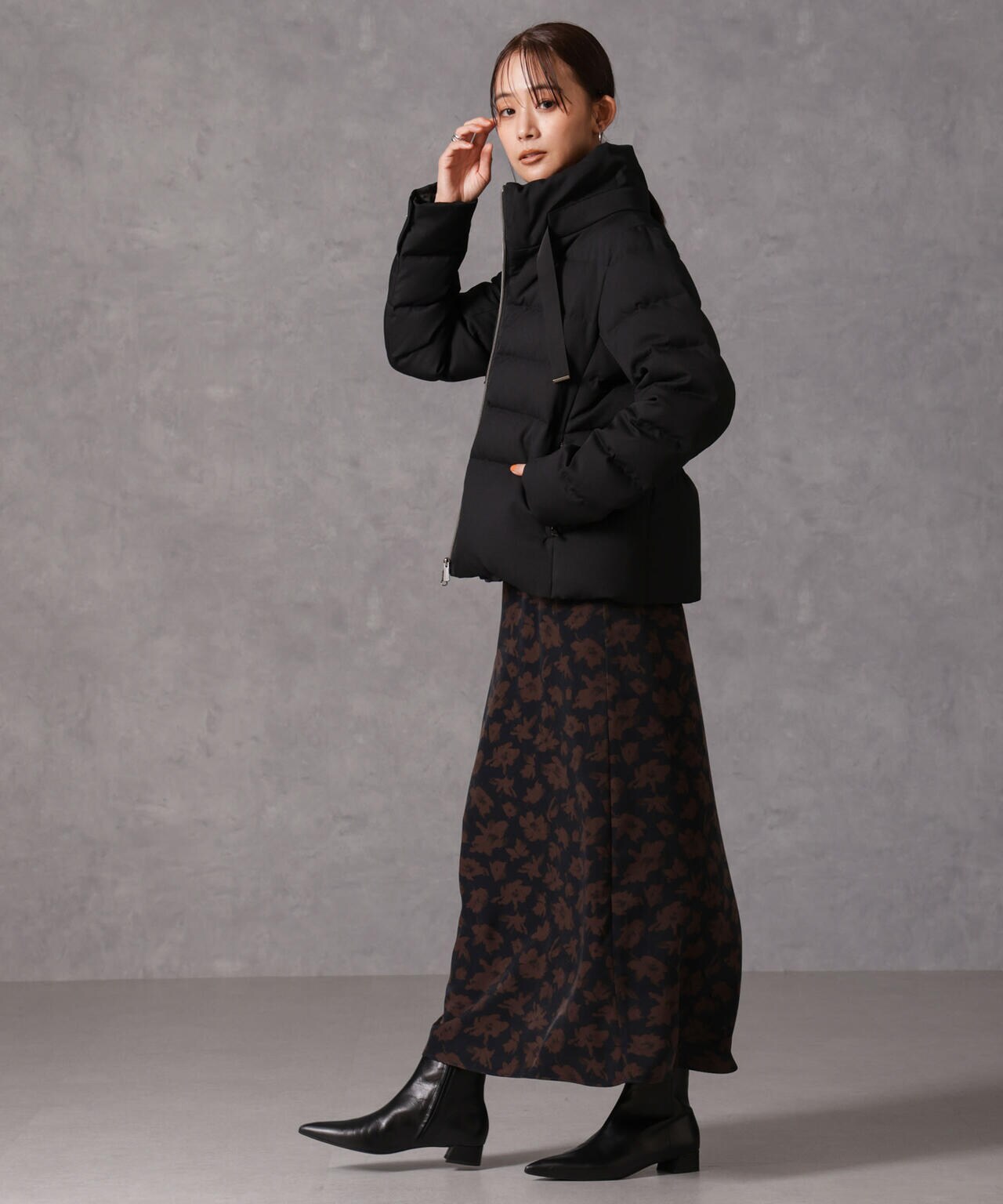 西川ダウン(R)」サージスタンドカラーショートダウン | NANO