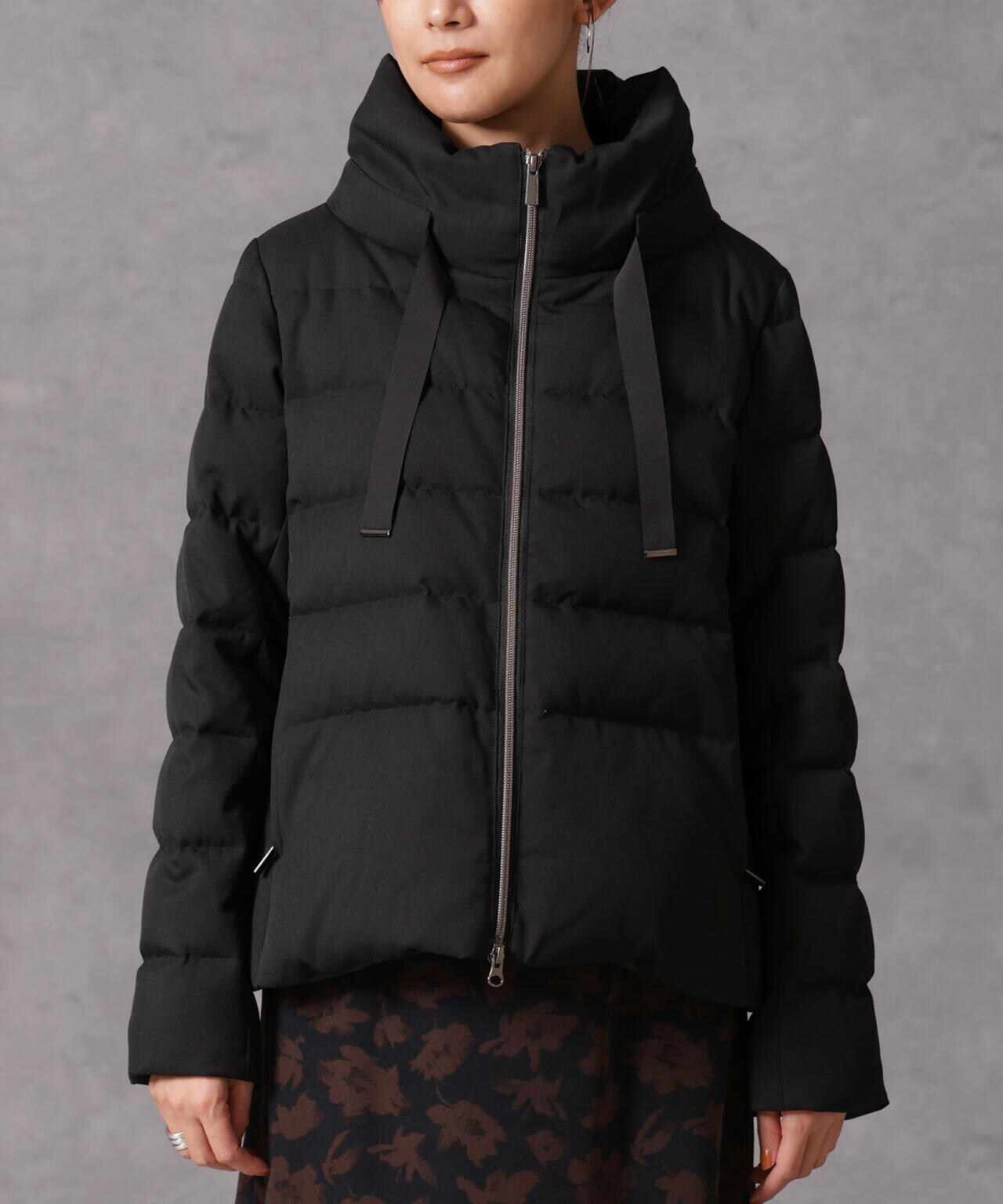 西川ダウン(R)」サージスタンドカラーショートダウン | NANO