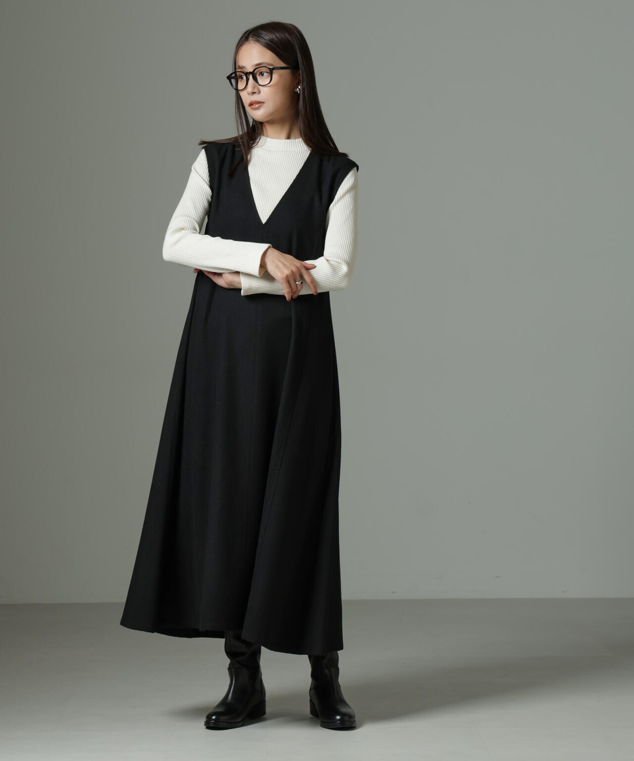 極美品エストネーション黒 Vネックジャンパースカート 36(S M相当) UNITED ARROWS 2023SS Vネック ジャンパースカート 36 - メルカリ