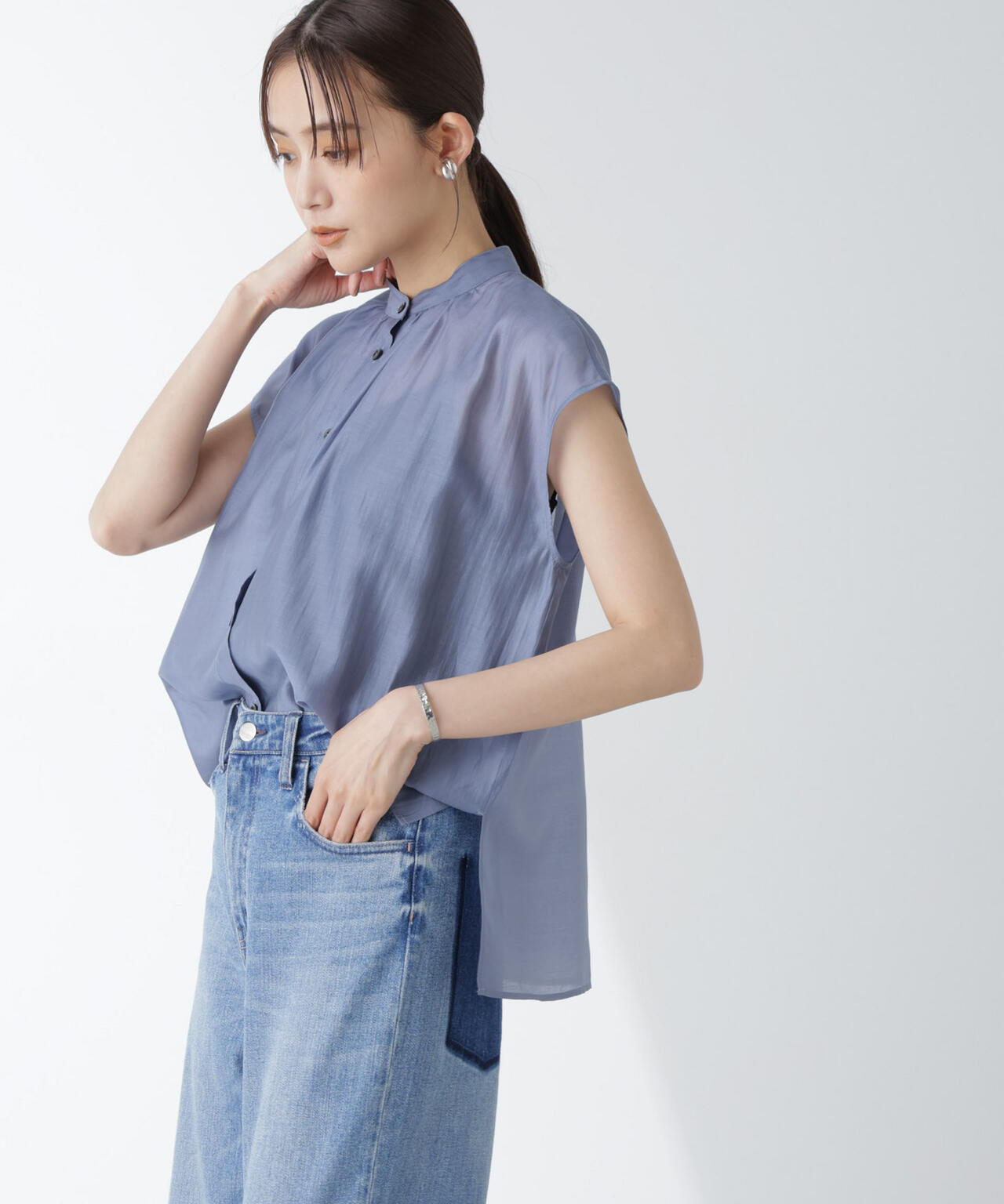 シアーサテンスタンドギャザーブラウス(セットアップ可)