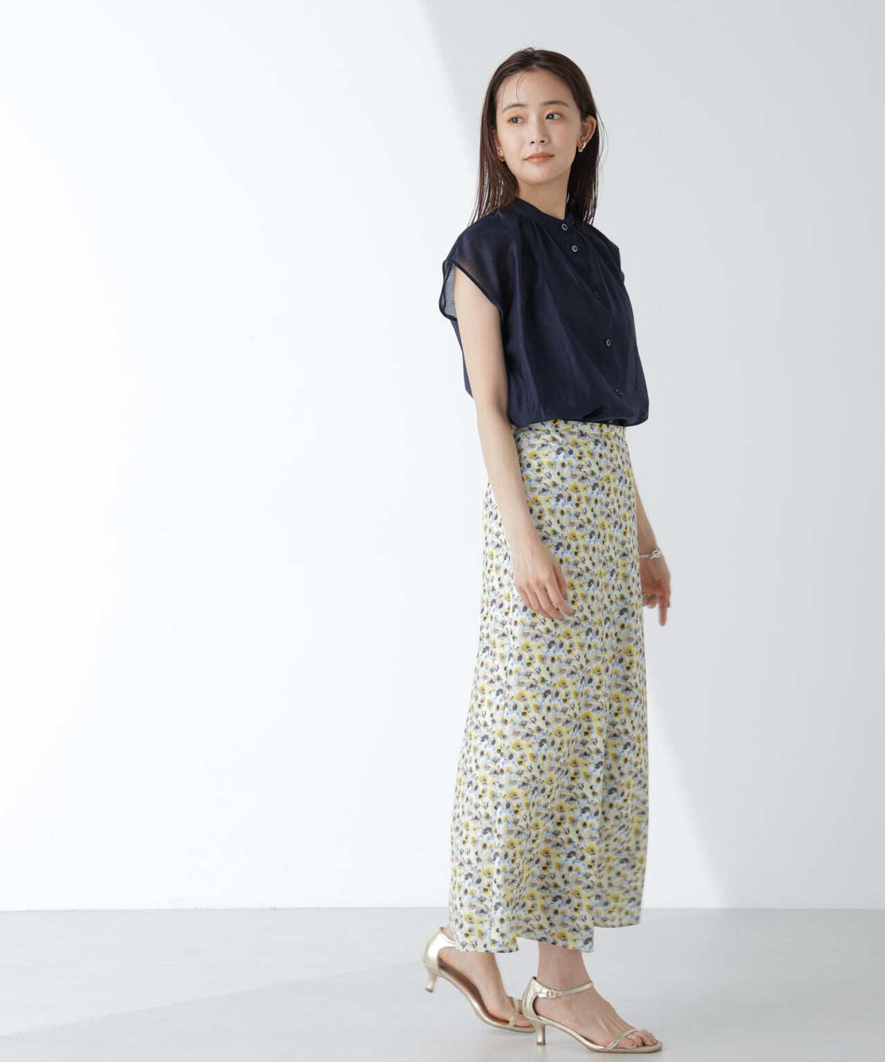 シアーサテンスタンドギャザーブラウス(セットアップ可)