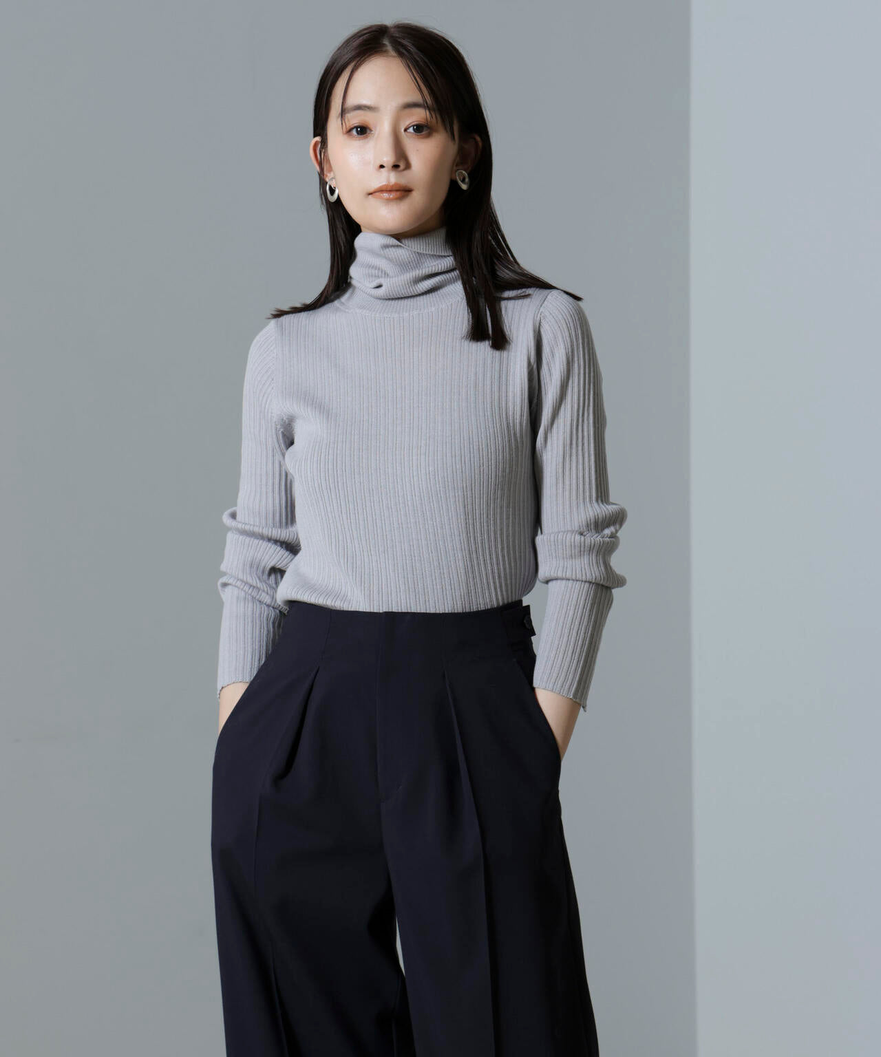 毛玉レスニットタートルネックリブプルオーバー