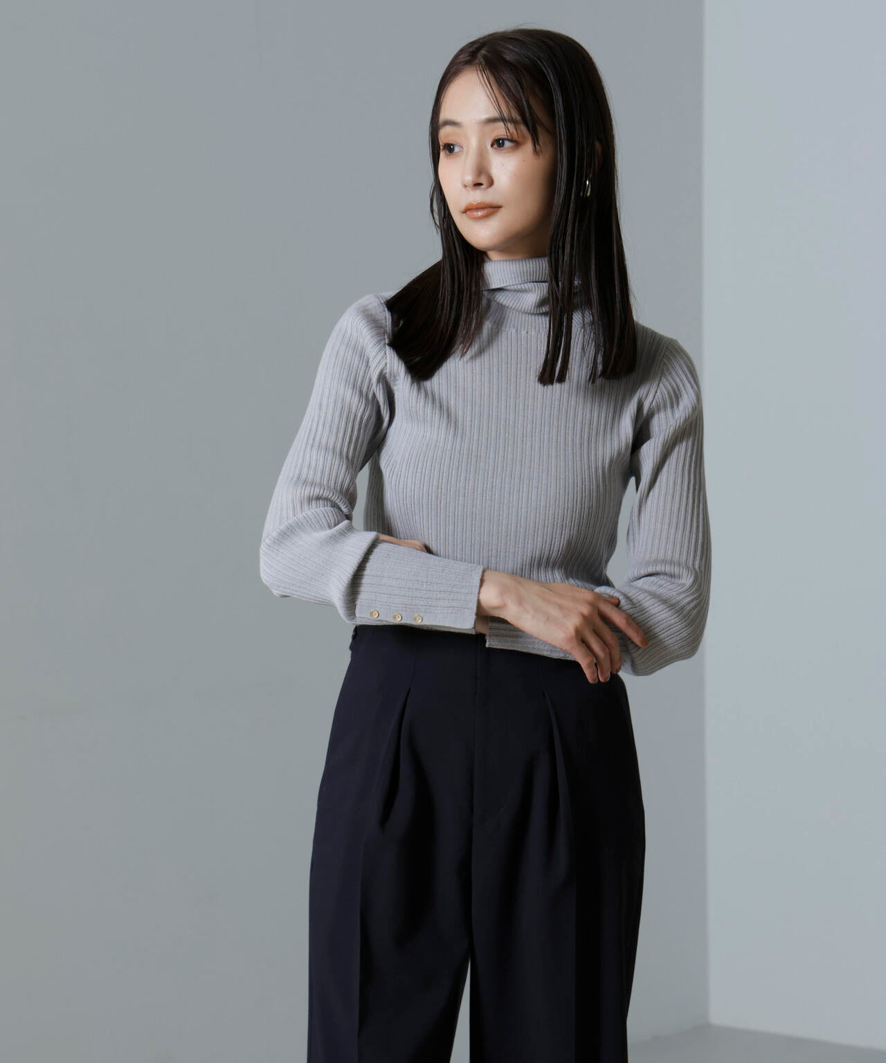 毛玉レスニットタートルネックリブプルオーバー