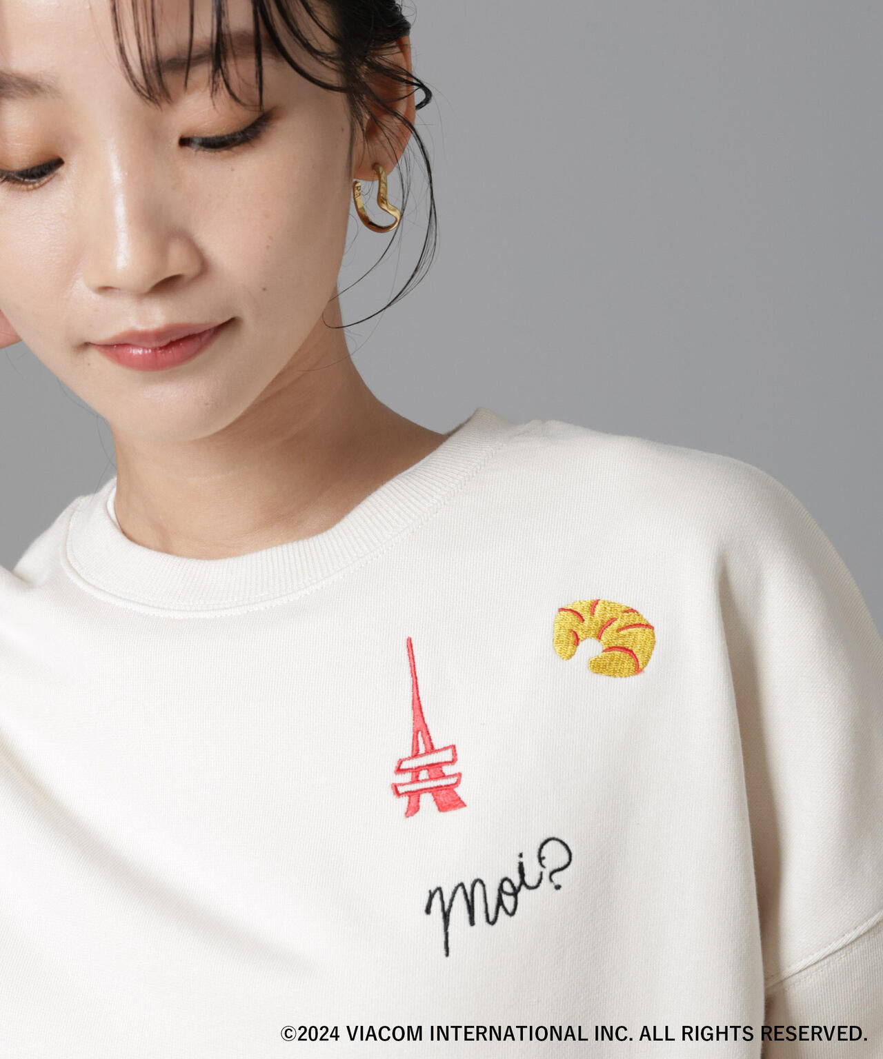 Emily in Paris×FUDGE 別注刺繍スウェット | NANO universe（ナノ