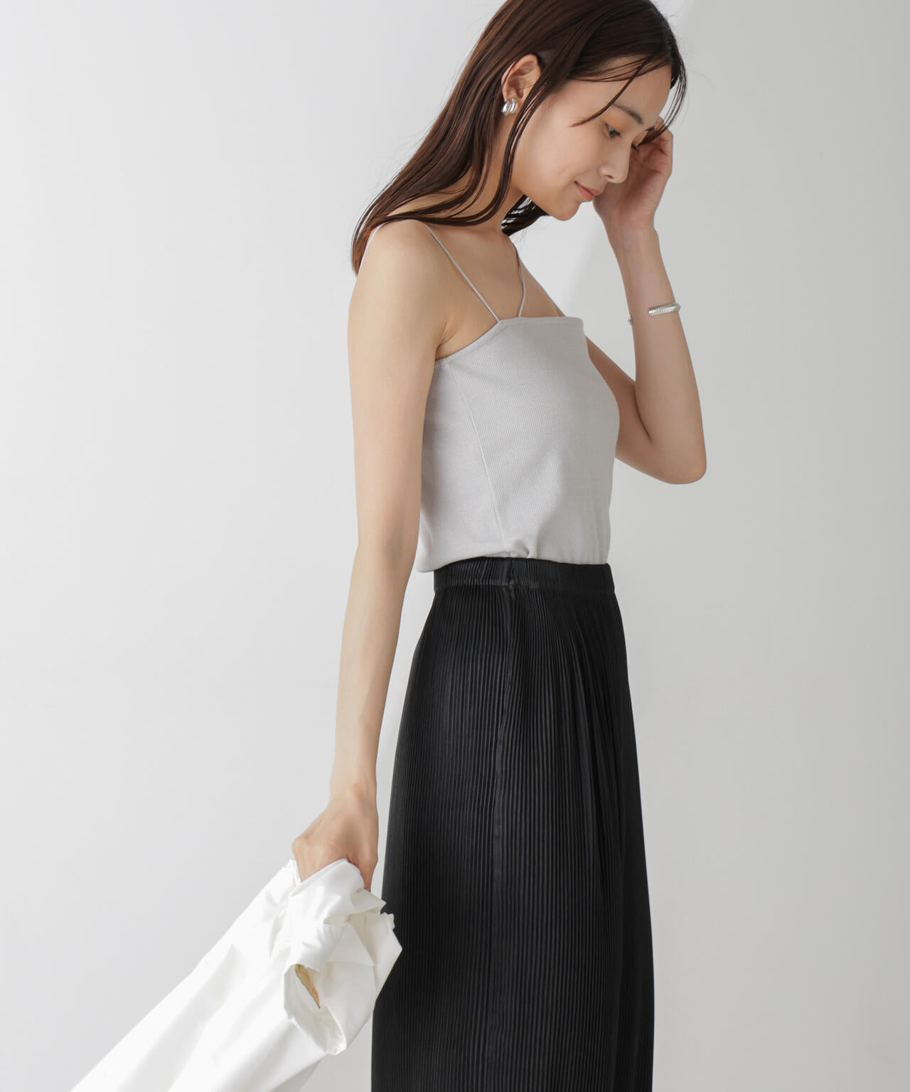 ラメテレコカップ付きアシメストラップキャミソール | NANO