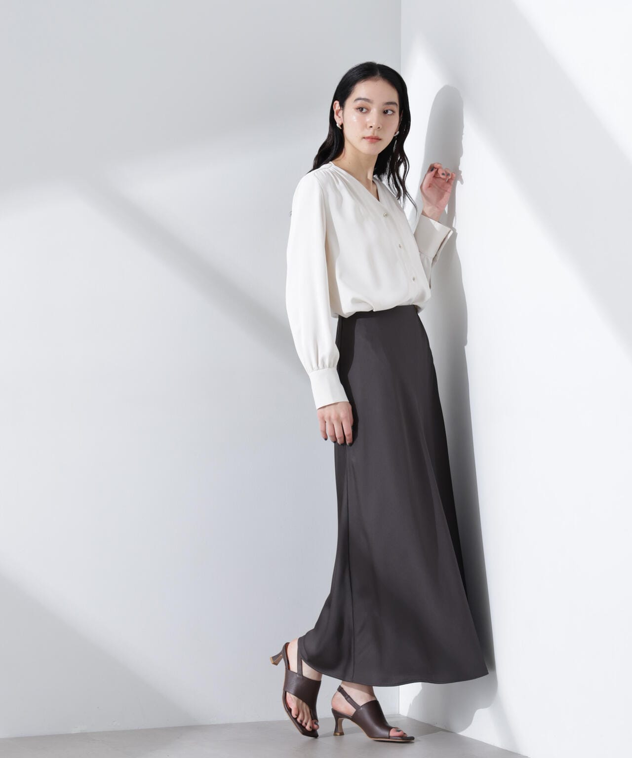 フロントボタンVネックブラウス | NANO universe（ナノ・ユニバース